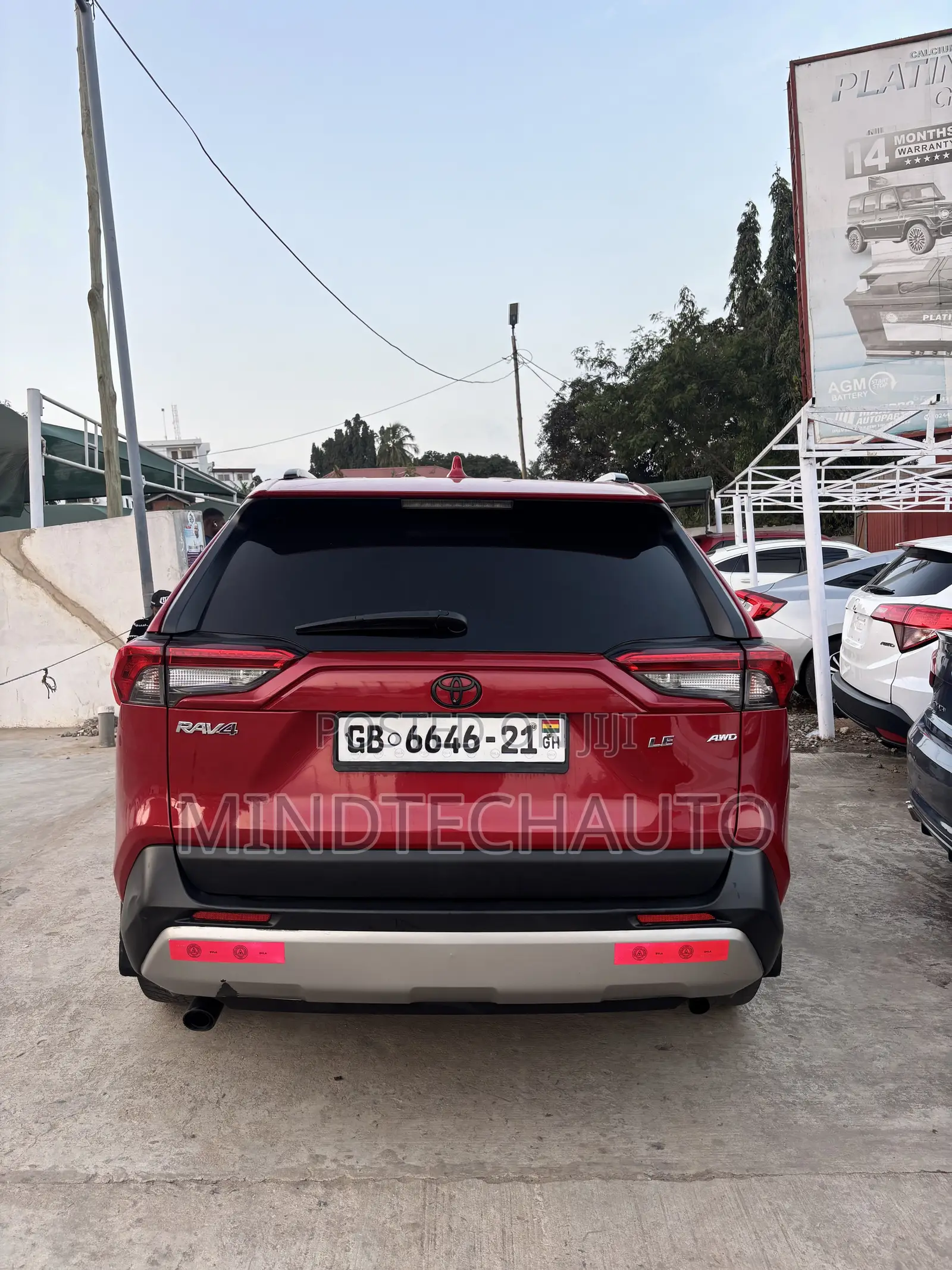 Toyota RAV4 LE AWD 2020 Red
