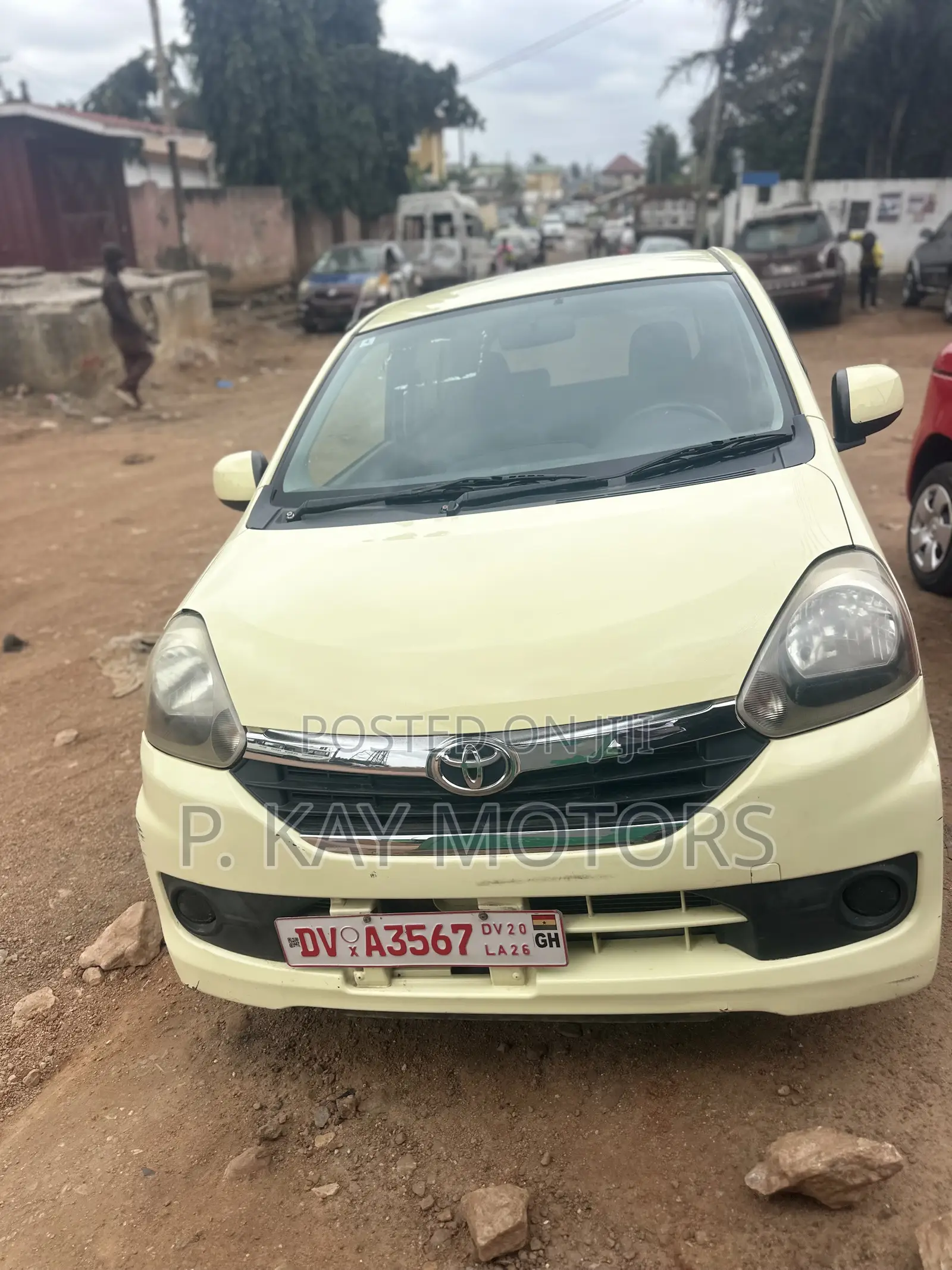 Toyota Pixis Epoch 660 FWD 2012 Yellow