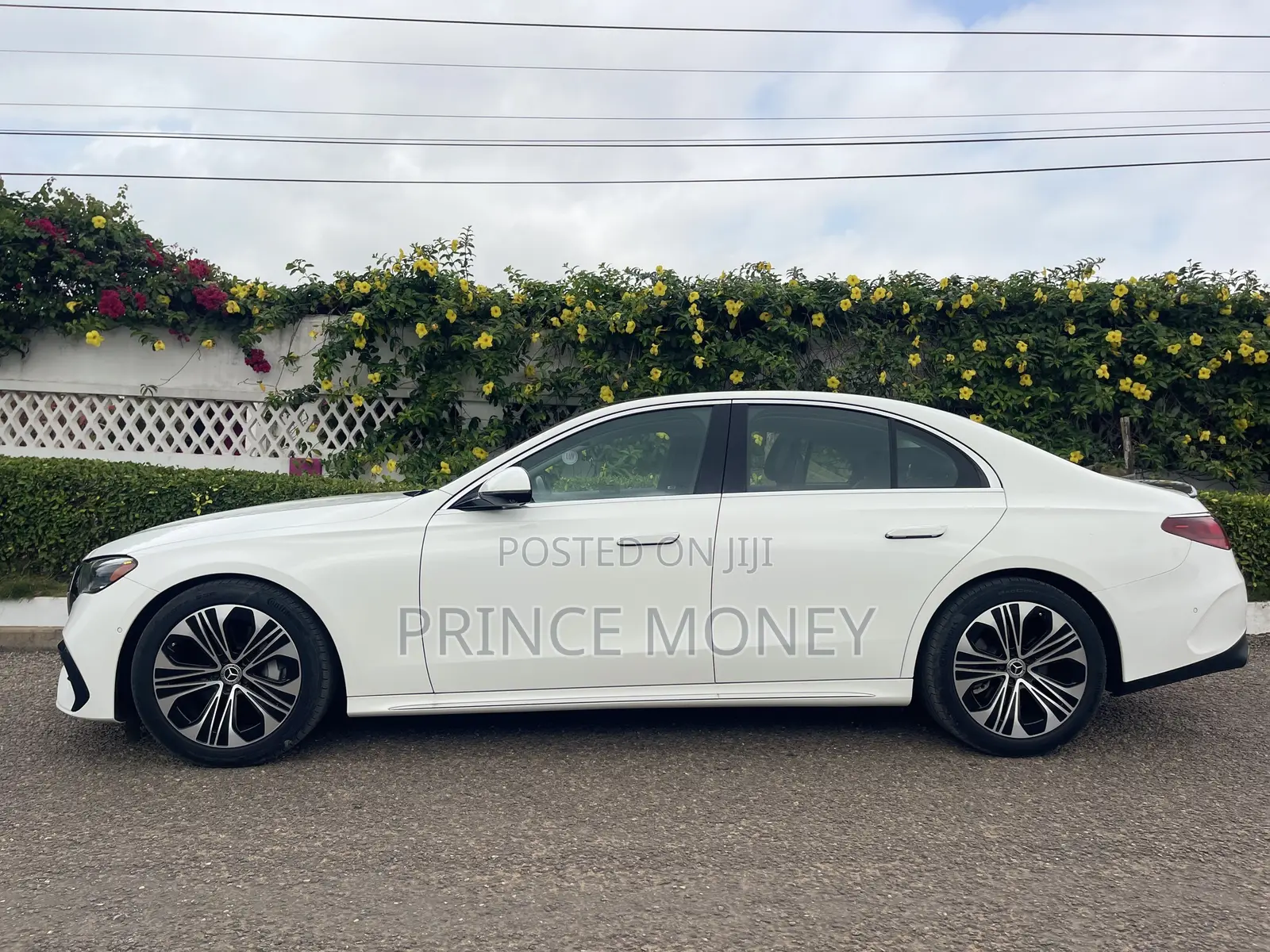 Mercedes-Benz E350 2025 White