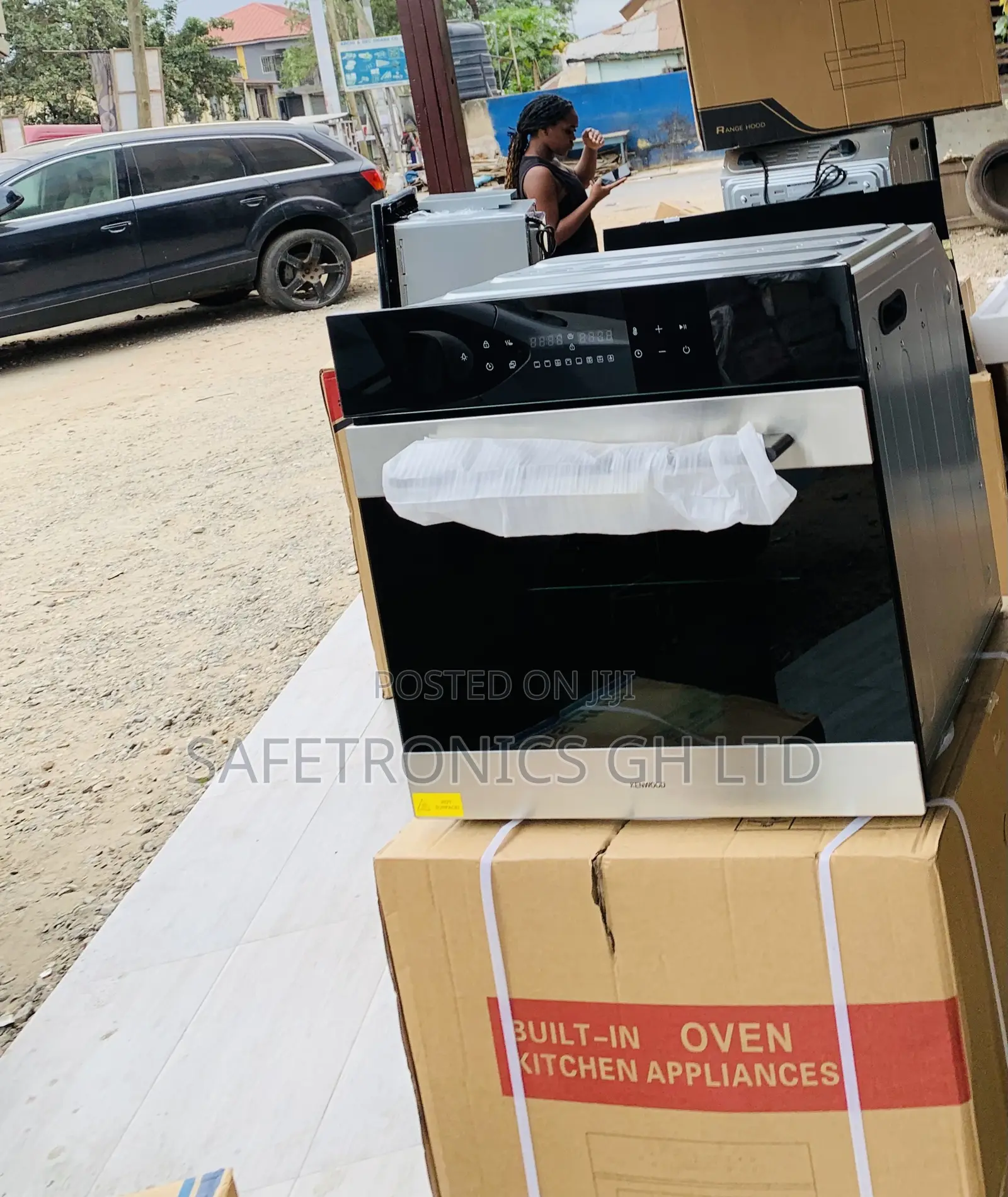 Experience Black Kenwood Inbuilt Oven