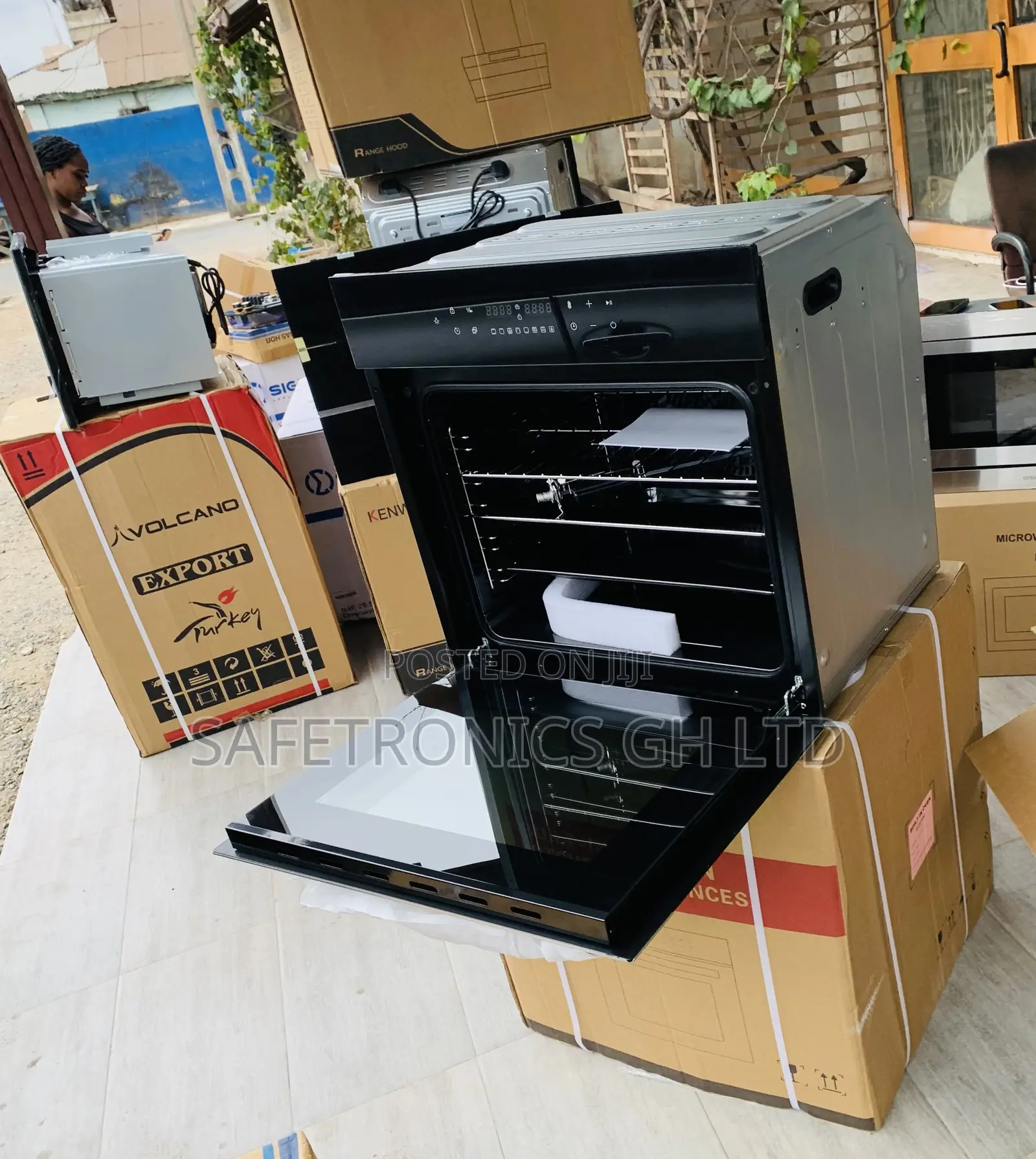 Experience Black Kenwood Inbuilt Oven
