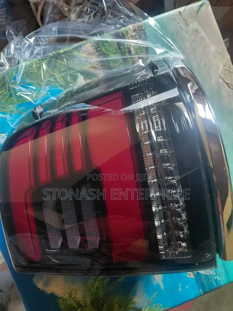 Toyota Landcruicer 2018 Speck Tail Light Set