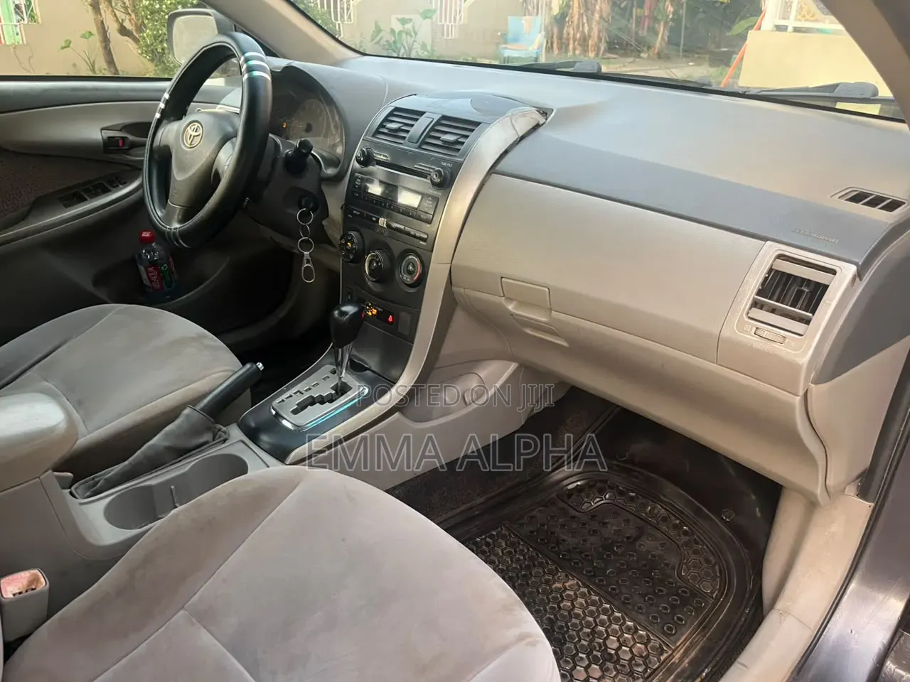 Toyota Corolla 2010 Gray