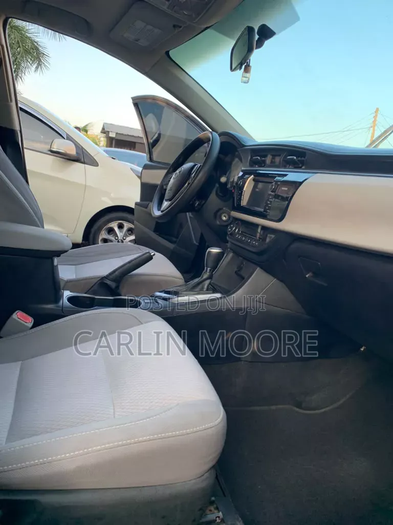 Toyota Corolla 2016 Silver