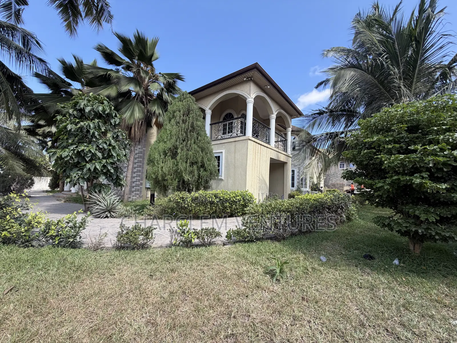 8bdrm House in Charclem Ventures, East Legon for rent