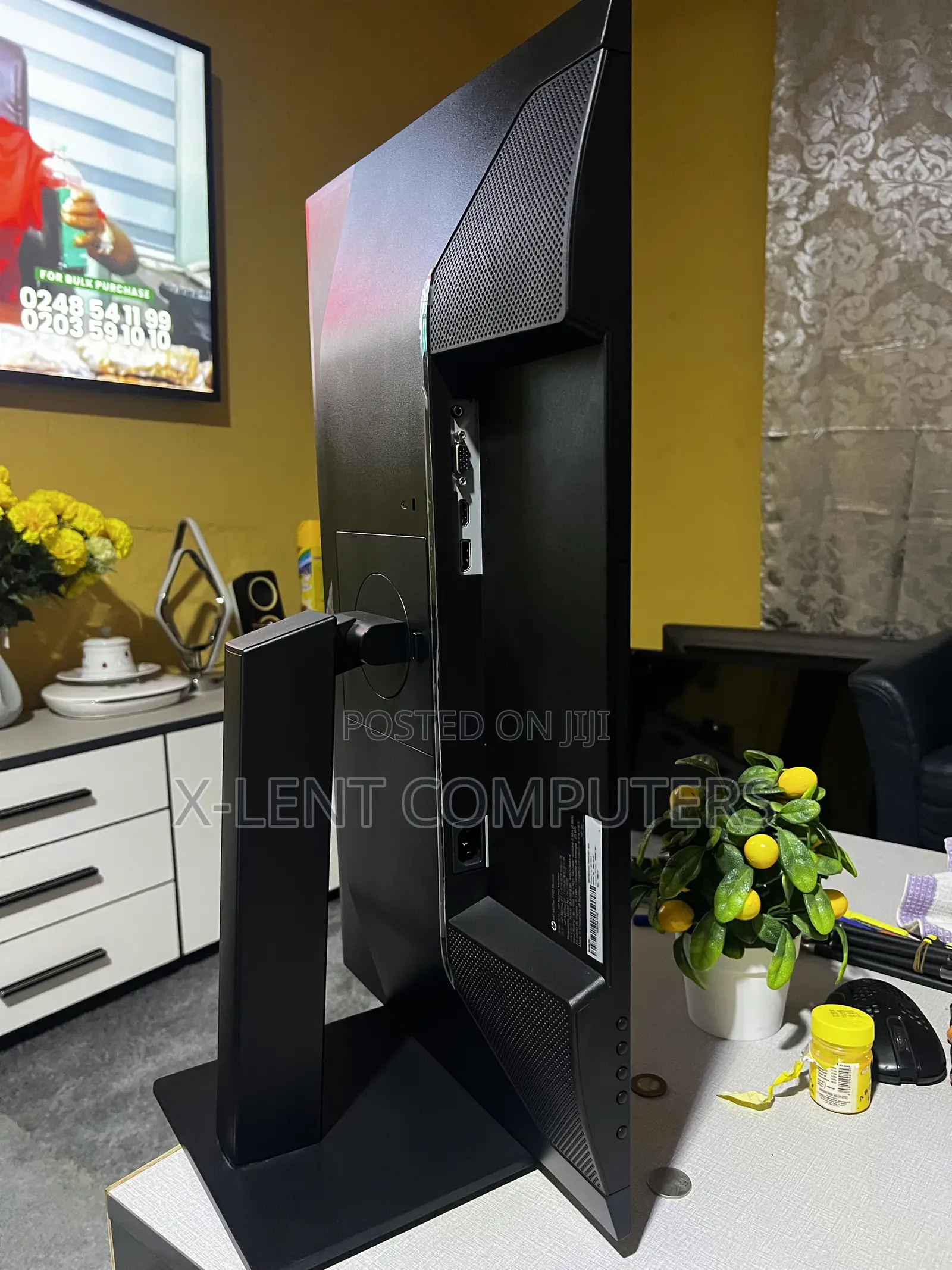 HP Monitor 27 Inches Eggless