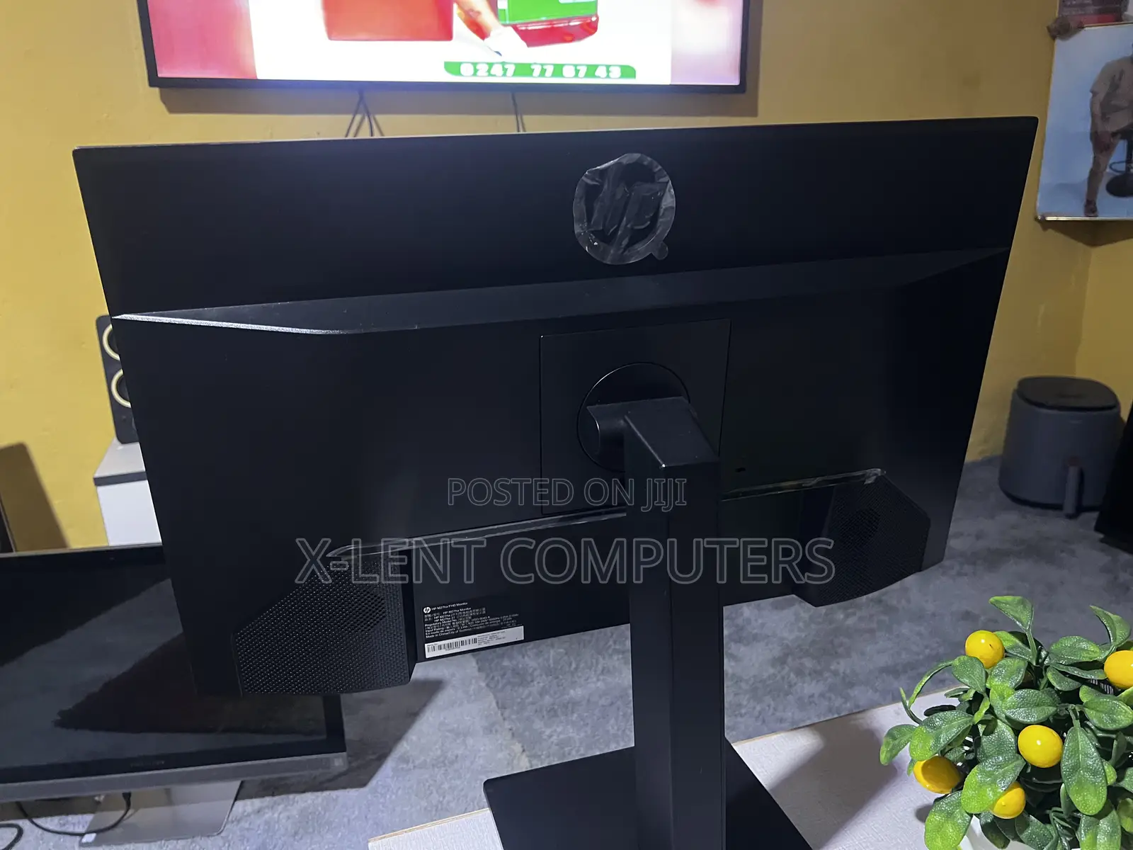 HP Monitor 27 Inches Eggless