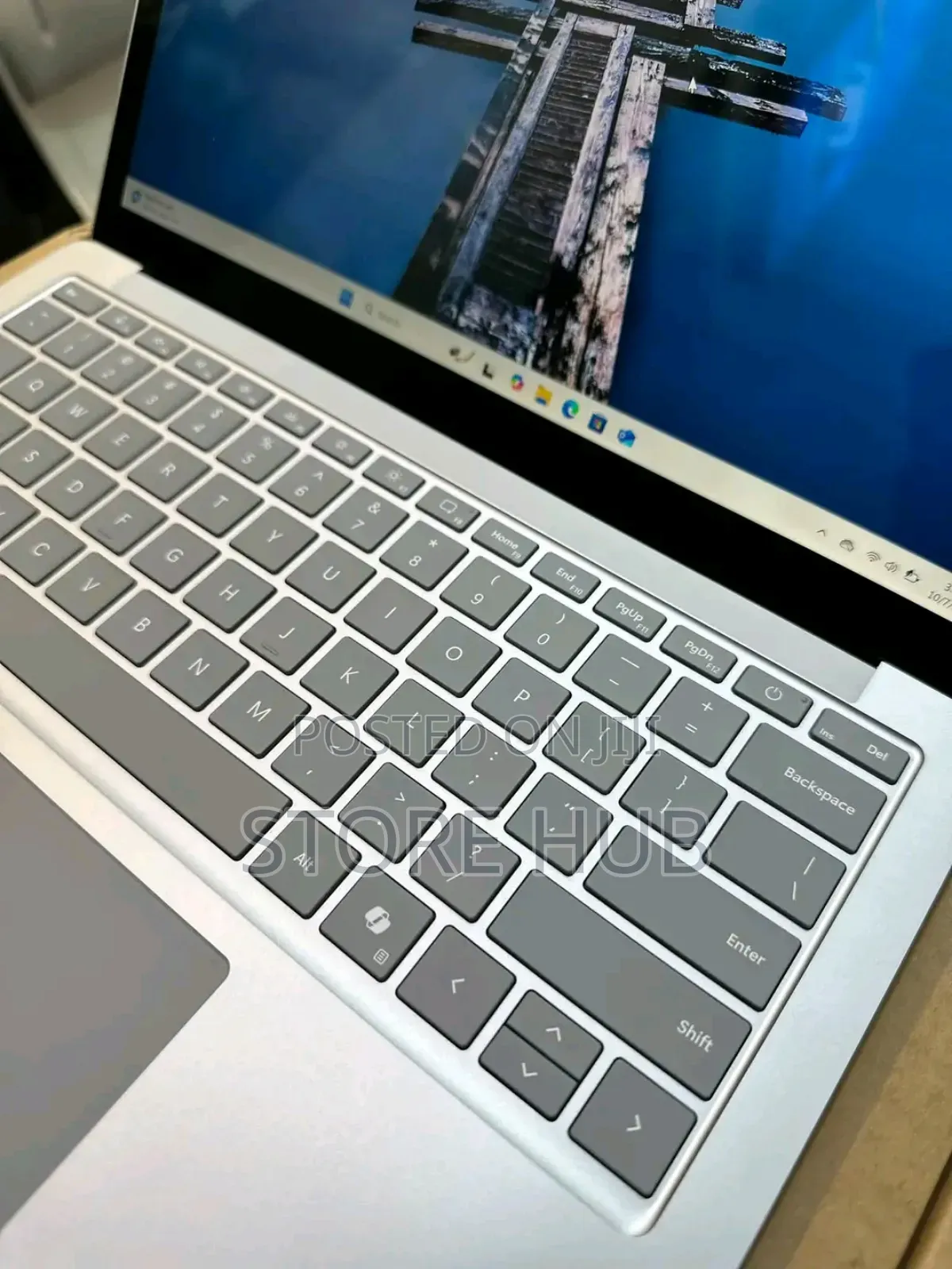 New Laptop Microsoft Surface Laptop 16GB Intel Core i7 SSD 512GB