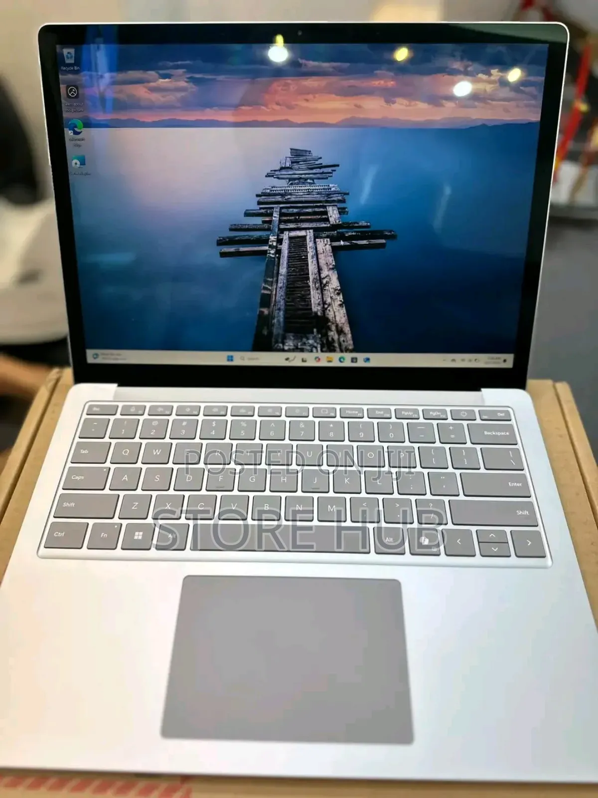 New Laptop Microsoft Surface Laptop 16GB Intel Core i7 SSD 512GB