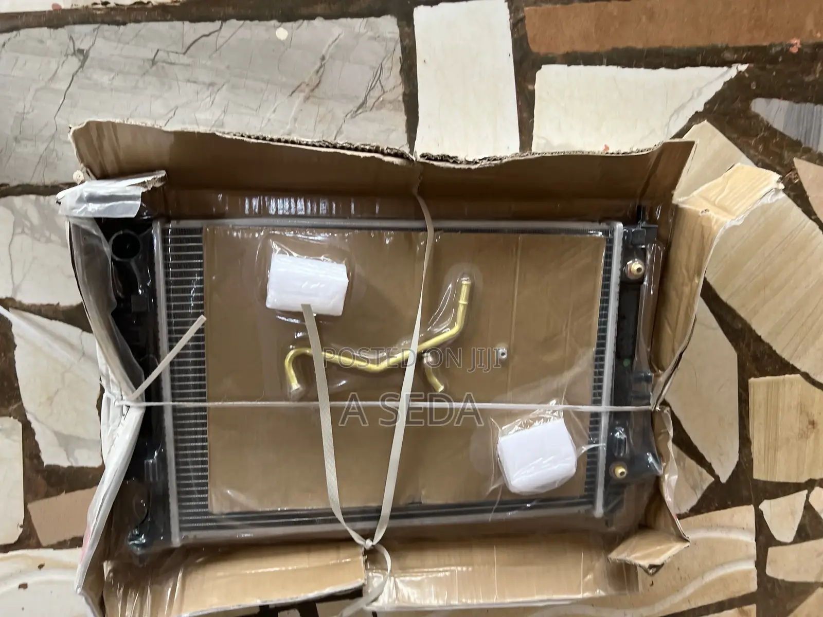 Hyundai Electra Radiator Water Tank 2013