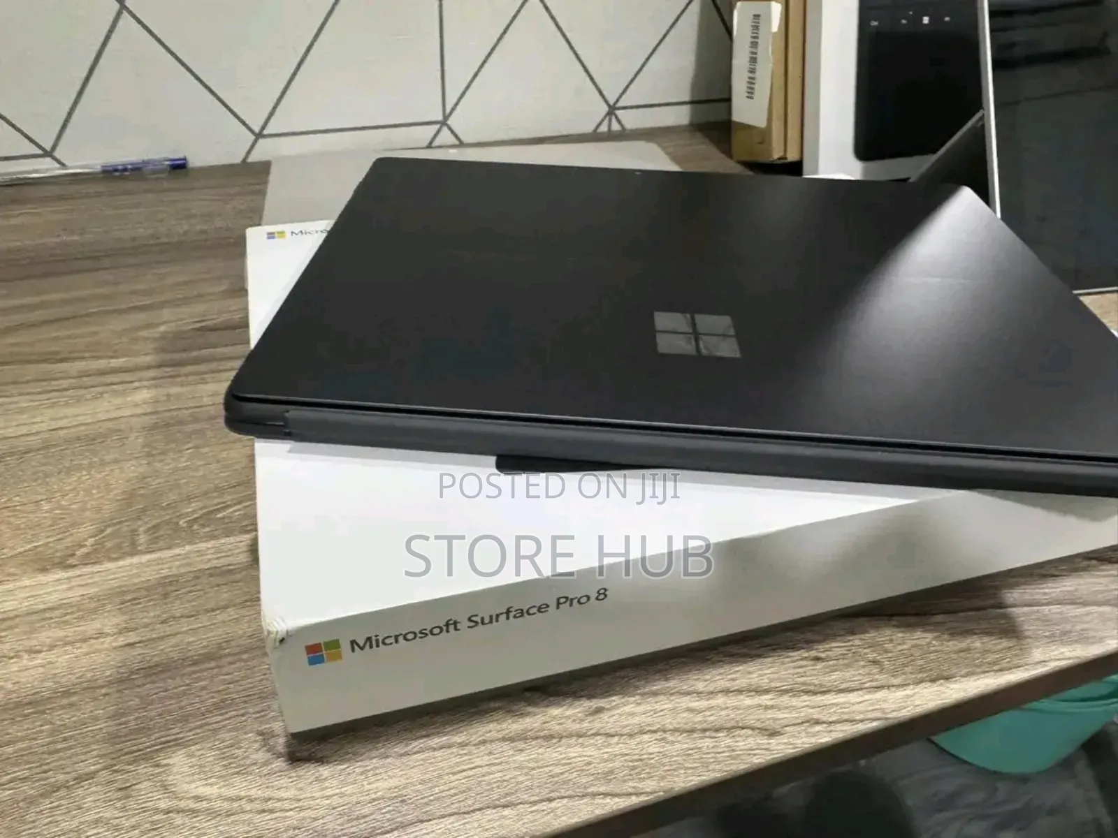 New Laptop Microsoft Surface Pro 8 32GB Intel Core i7 SSD 1T