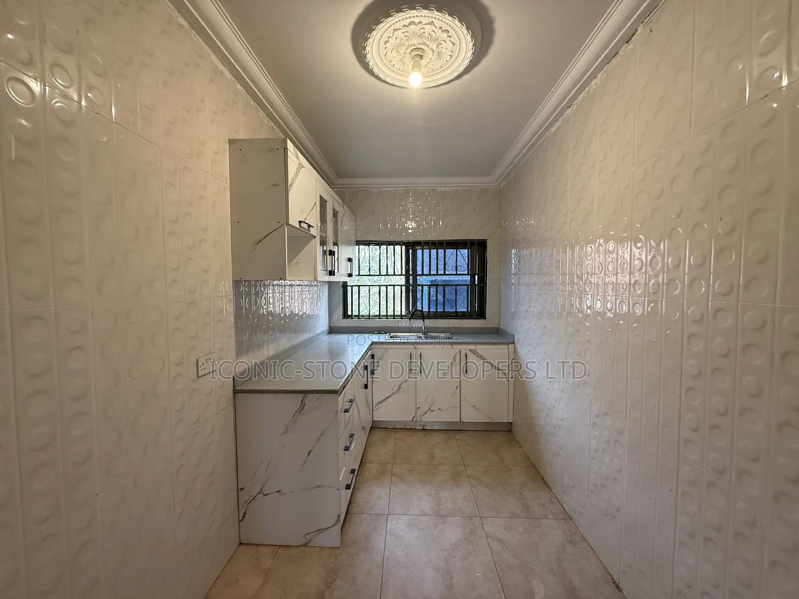 2bdrm Apartment in East Legon A&C for rent