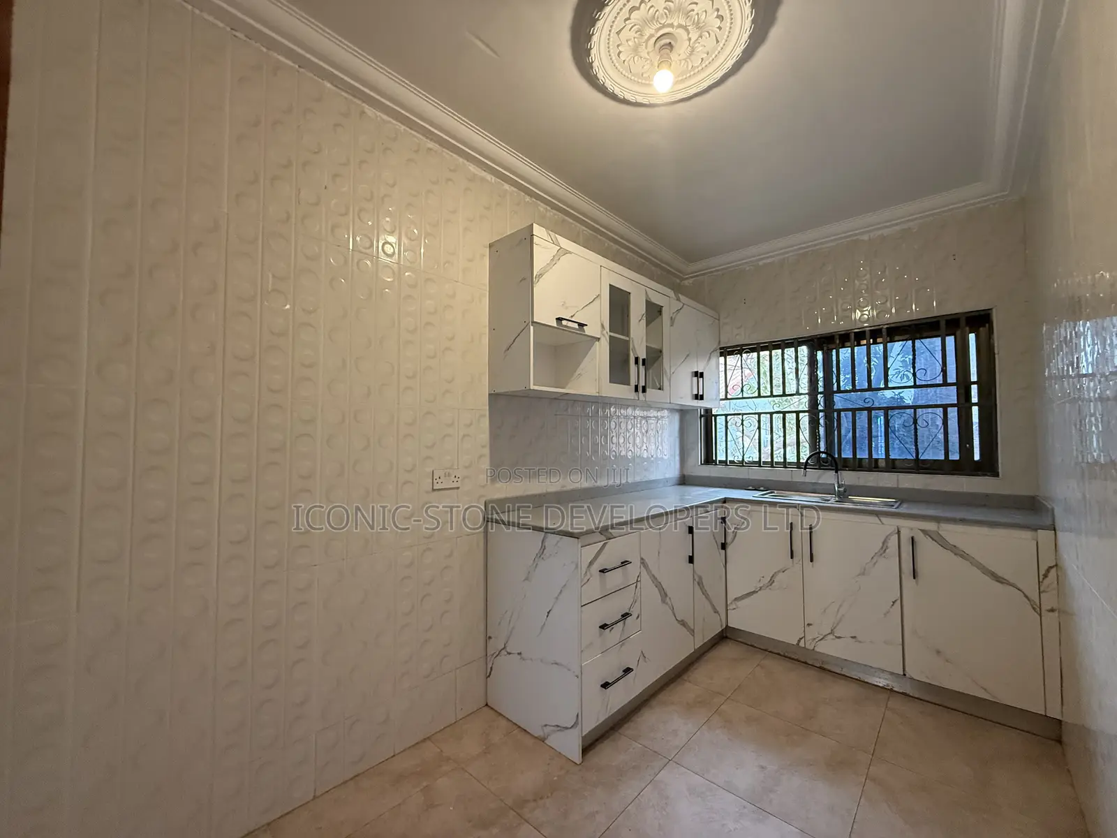 2bdrm Apartment in East Legon A&C for rent