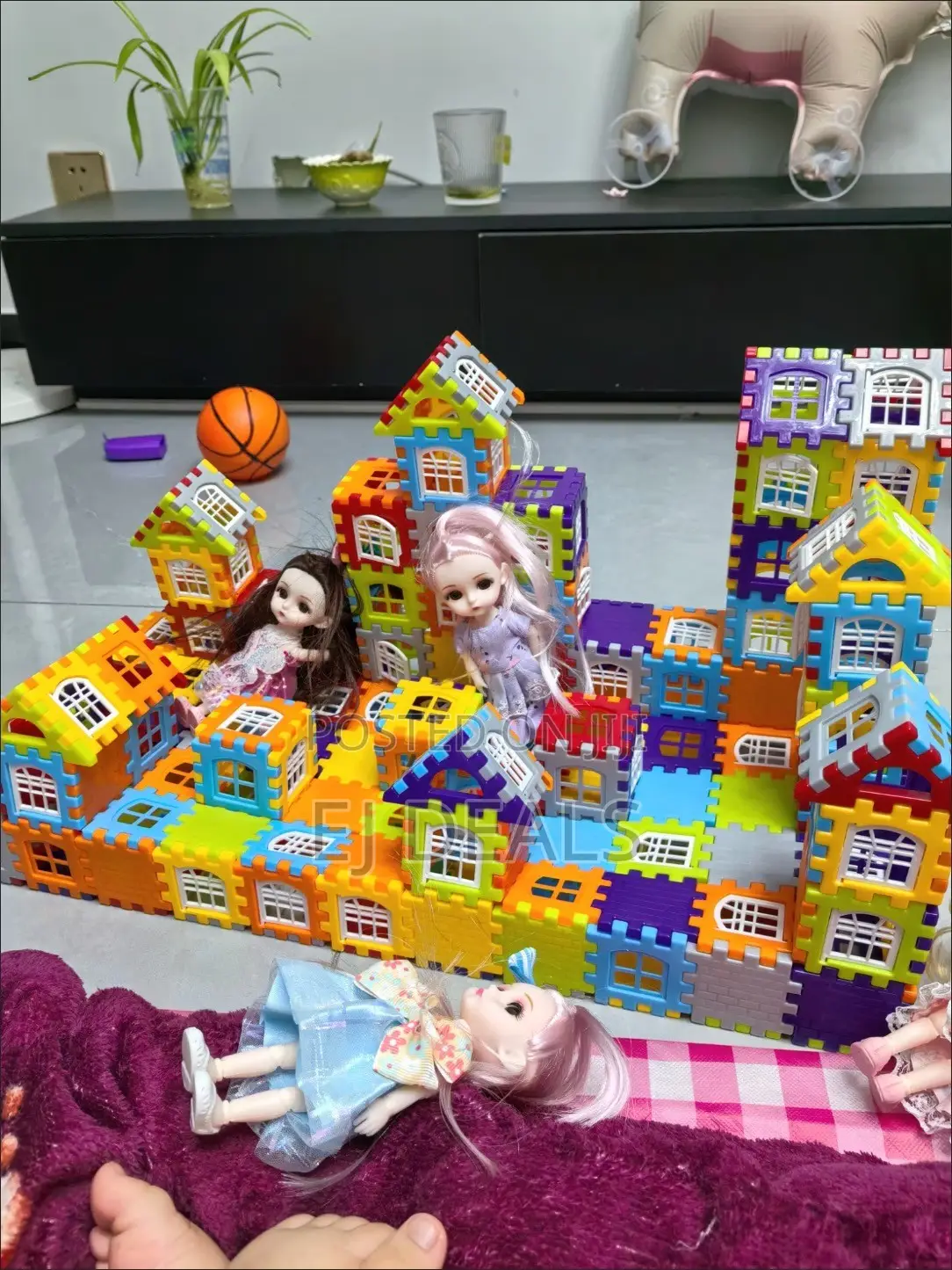 Building Blocks 210 Pieces With Storage Box
