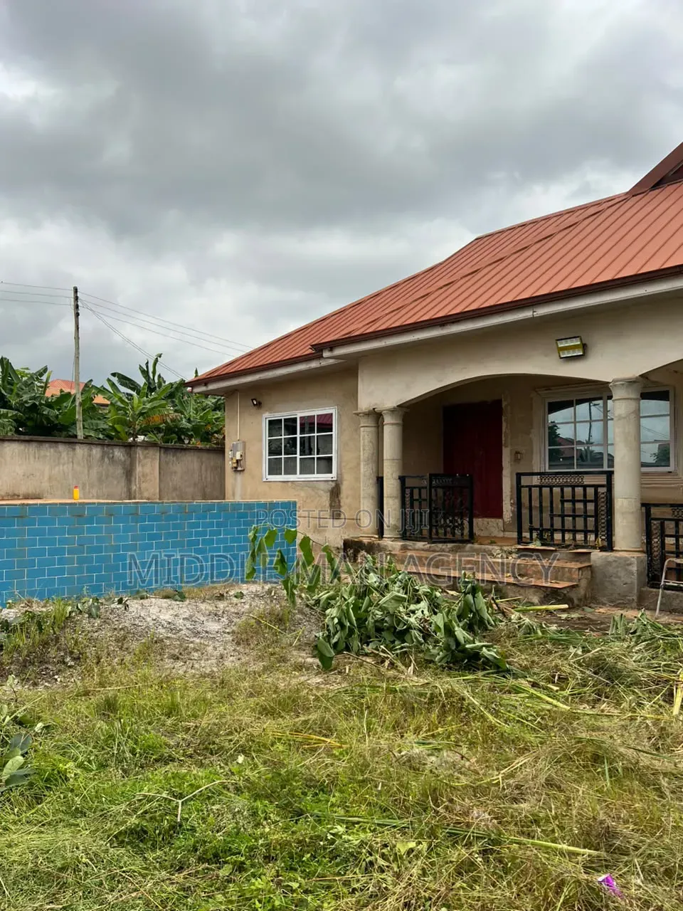 3bdrm House in Middle Man Agency, Kumasi Metropolitan for sale