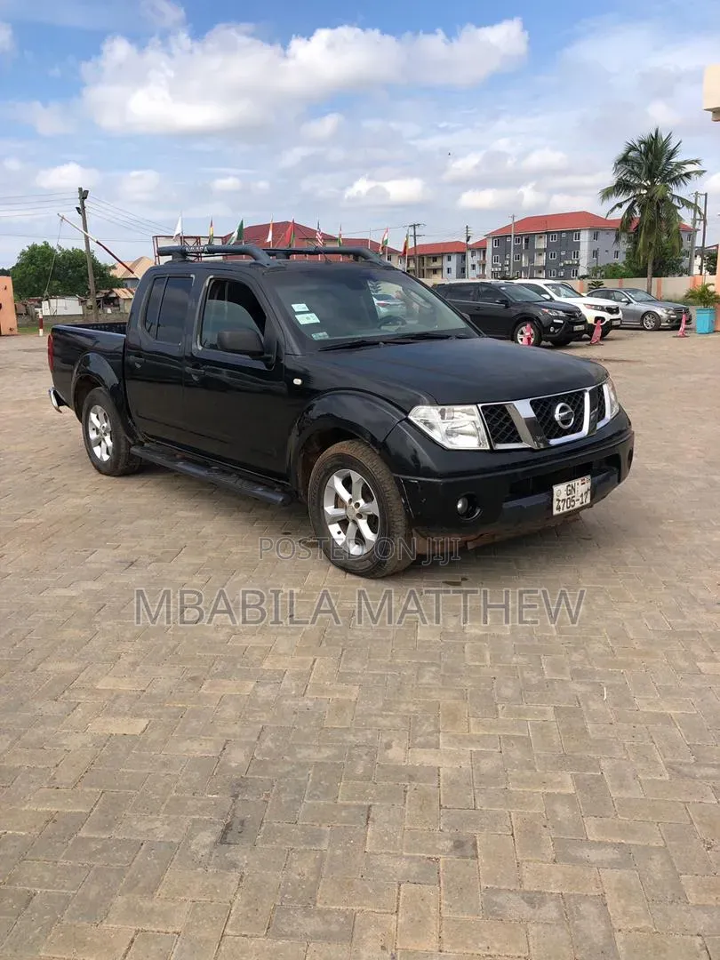 Nissan Navara 2013 Black