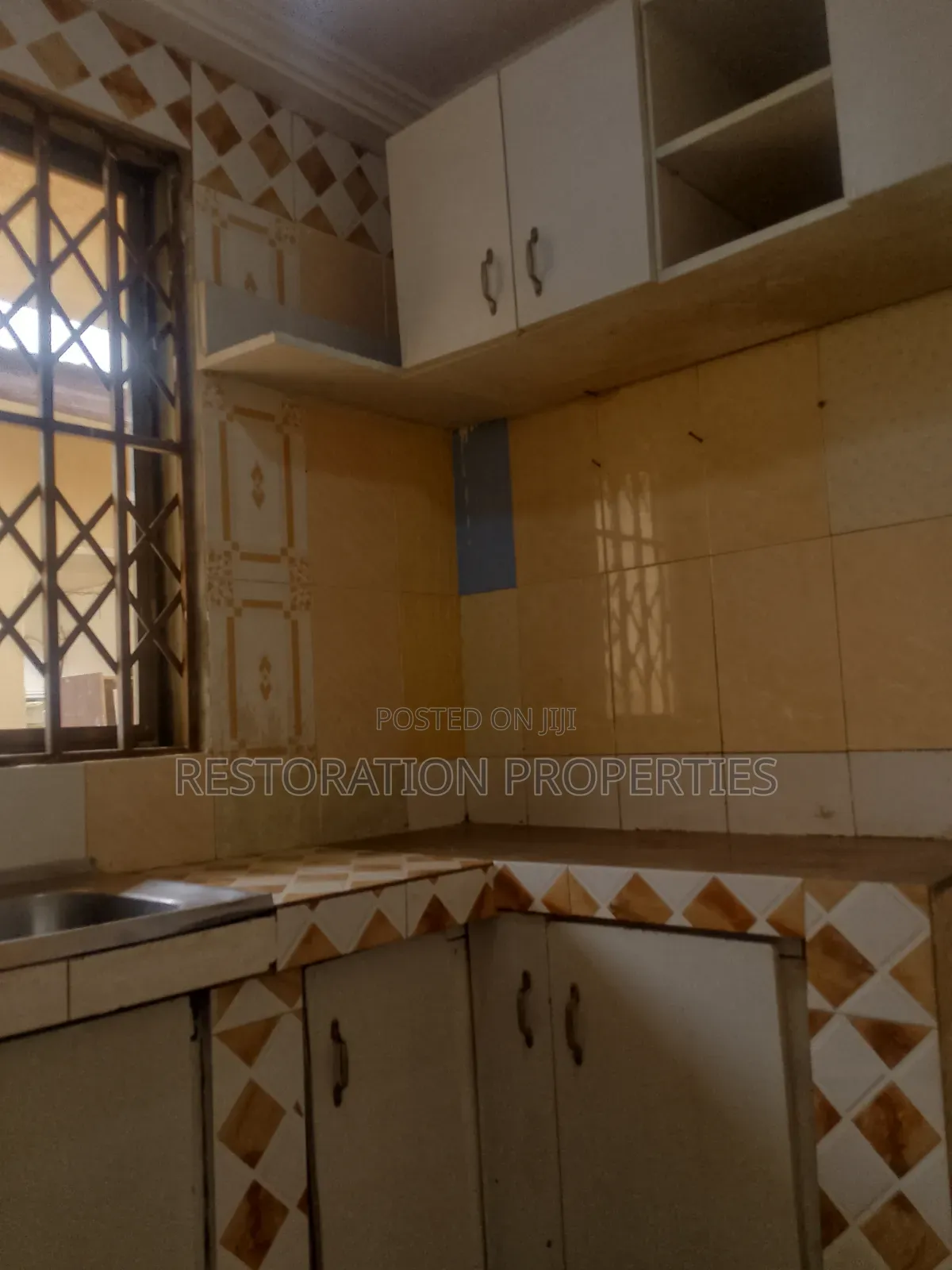 Mini Flat in Adenta Commandos for rent