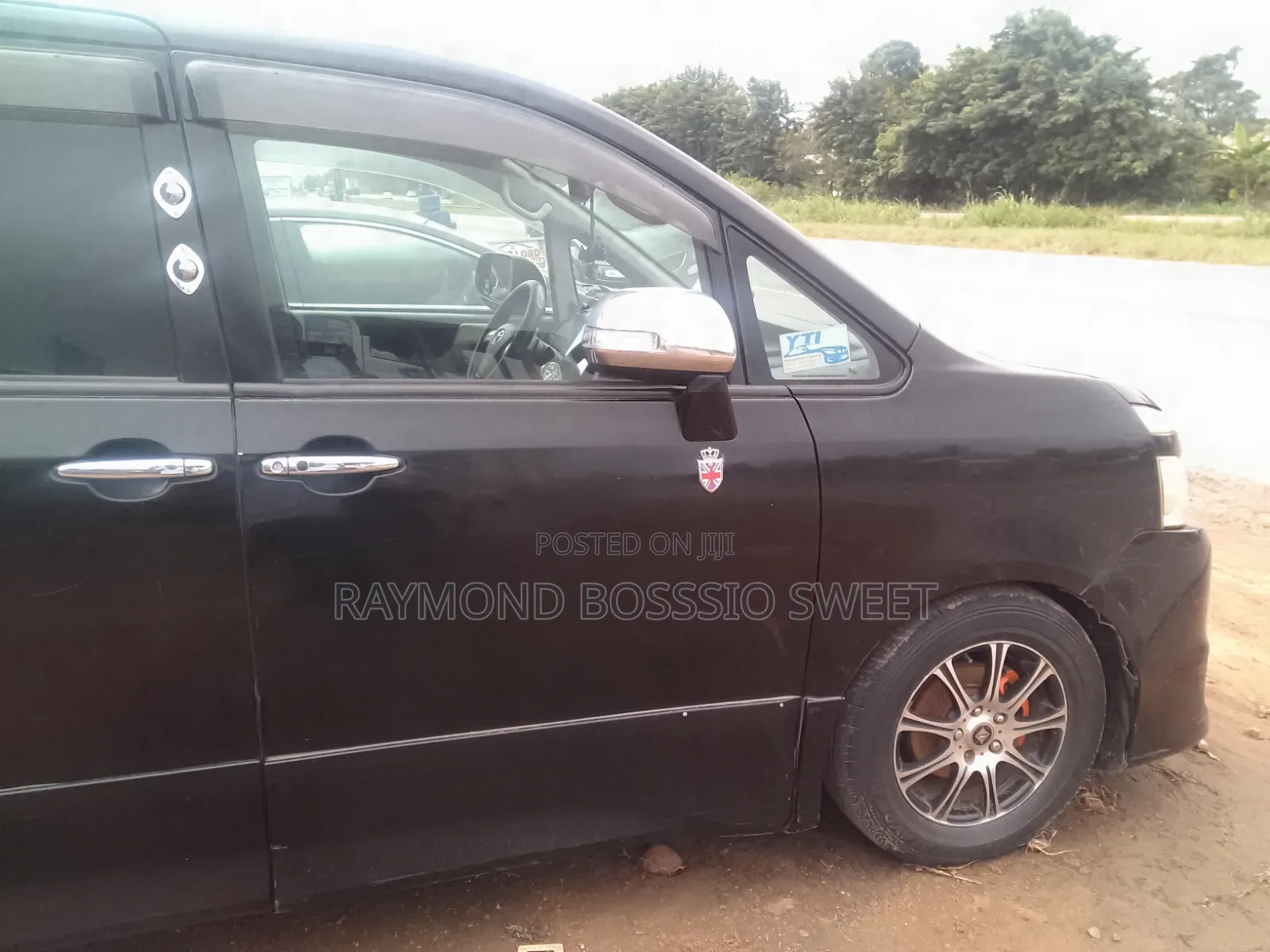 Toyota Voxy 2012 Black