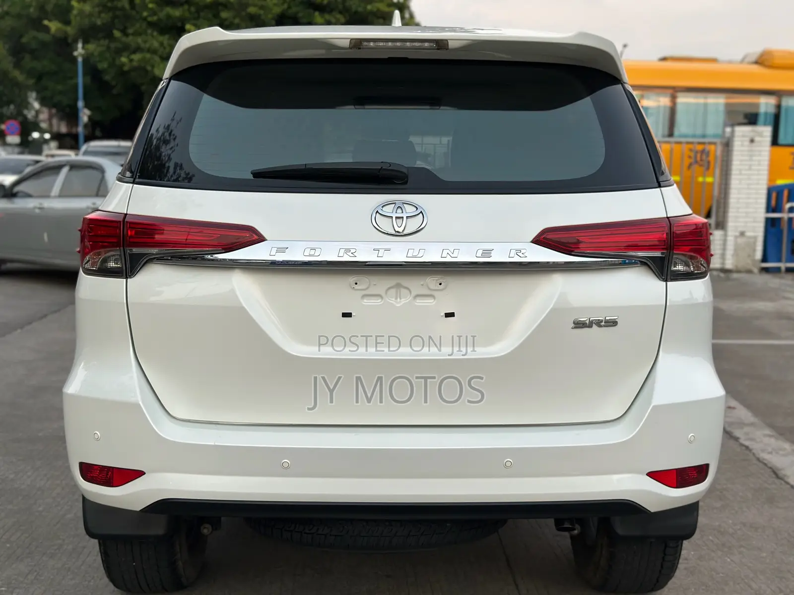 Toyota Fortuner 2.7 AWD 2019 White