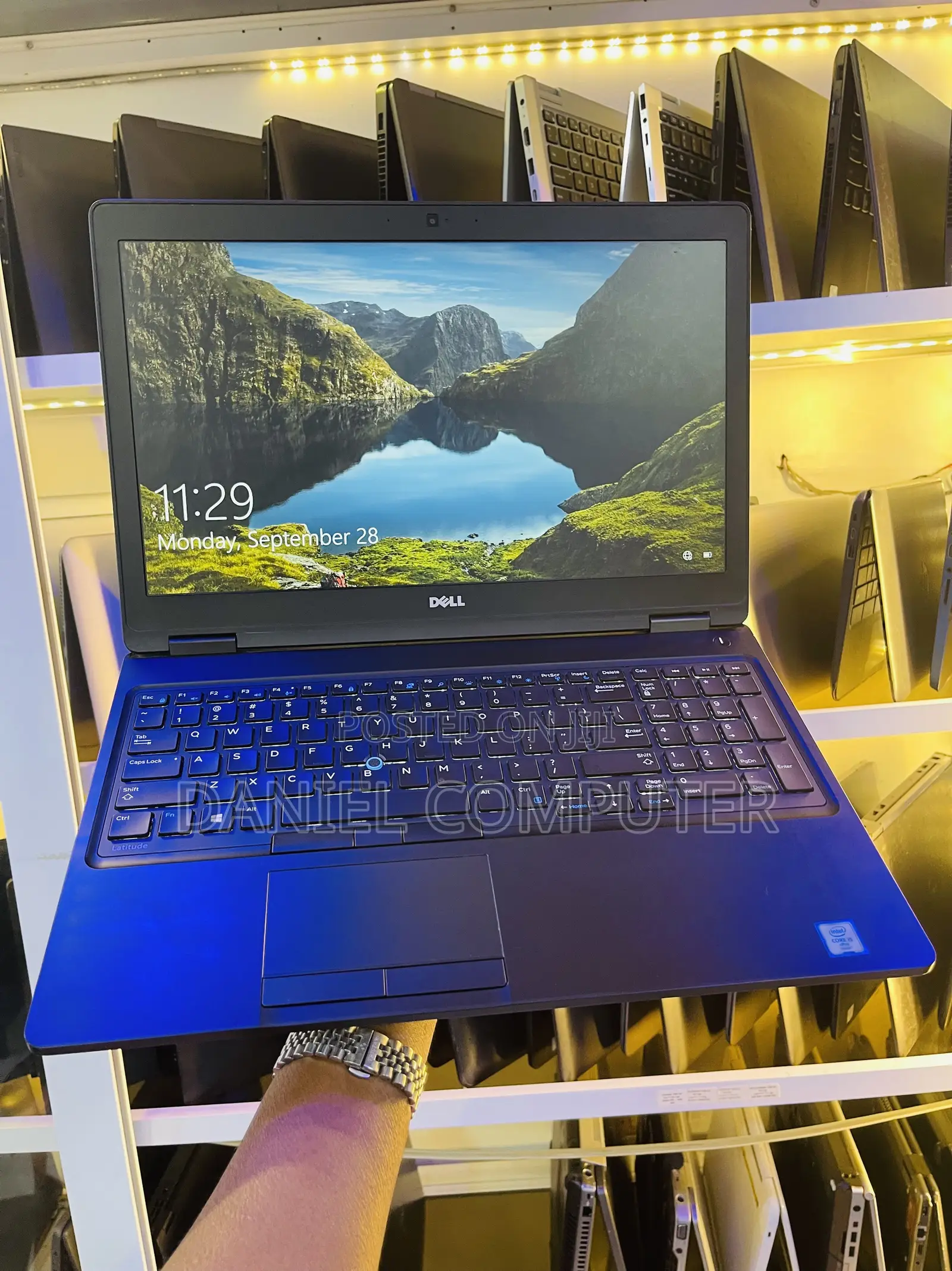 Laptop Dell Inspiron 15 5580 8GB Intel Core i5 SSD 256GB
