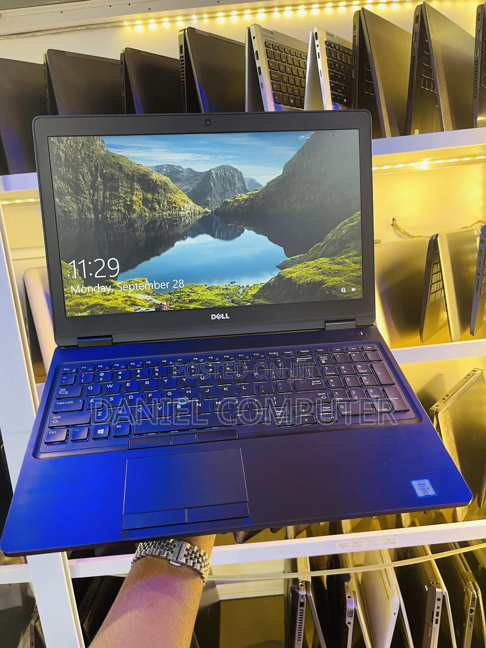 Laptop Dell Inspiron 15 5580 8GB Intel Core i5 SSD 256GB