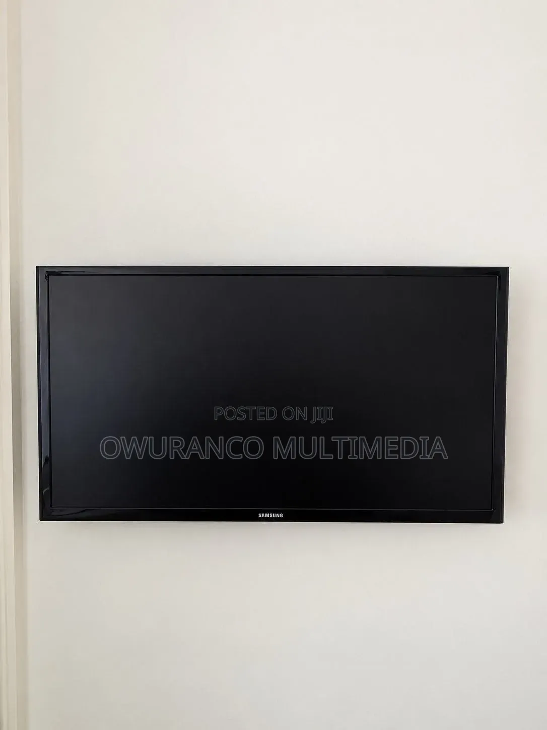Samsung 32" TV (Model:UE32J4005AK) With Original Remote DVB-T2 Digital