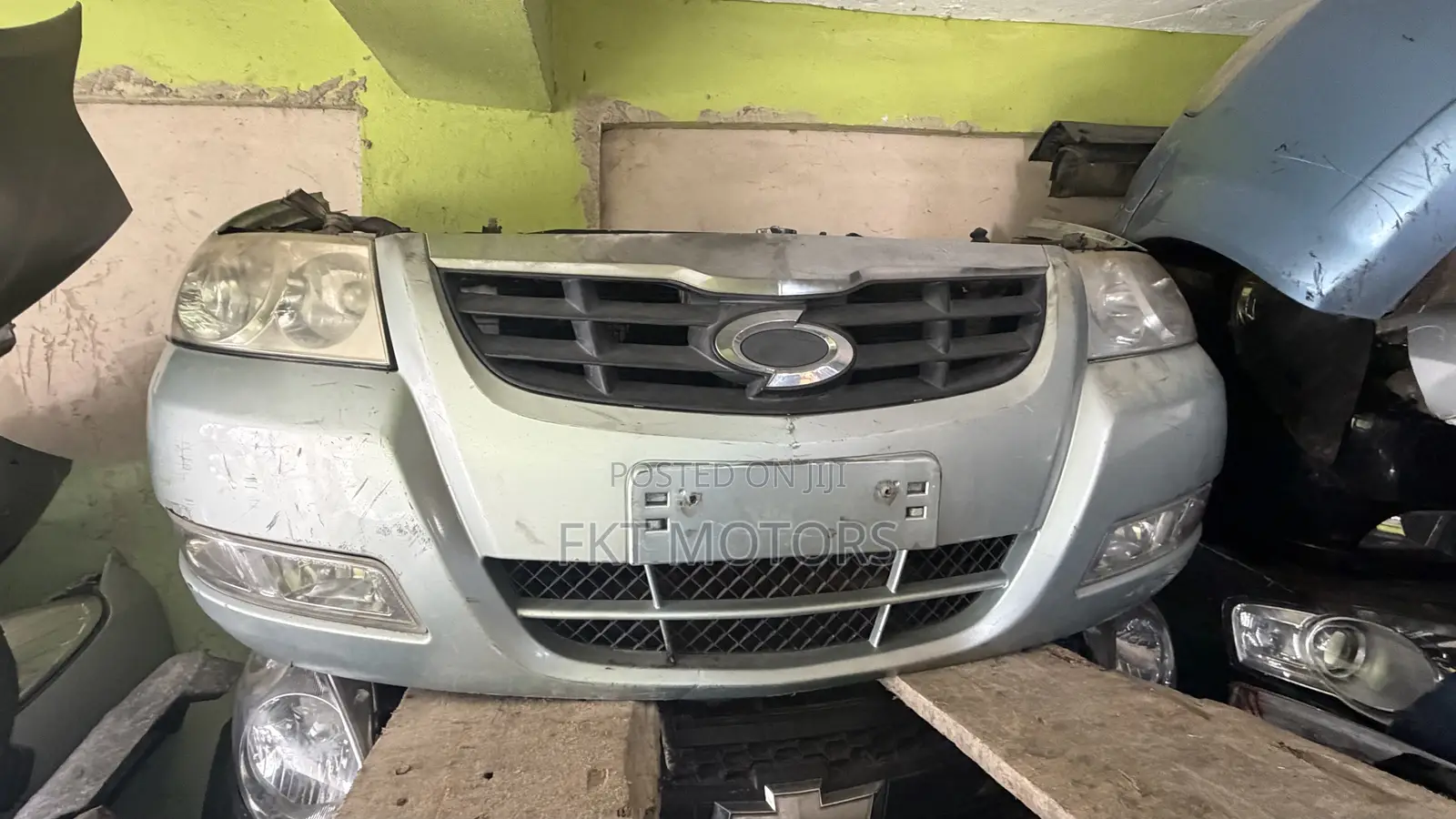 Nissan Sunny Front Cut / SM3 2006,2007,2008,2009,