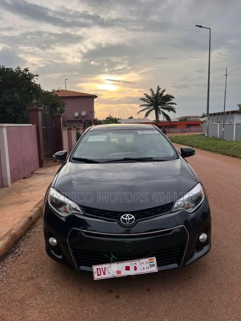 Toyota Corolla S 4dr Sedan (1.8L 4cyl CVT) 2016 Black