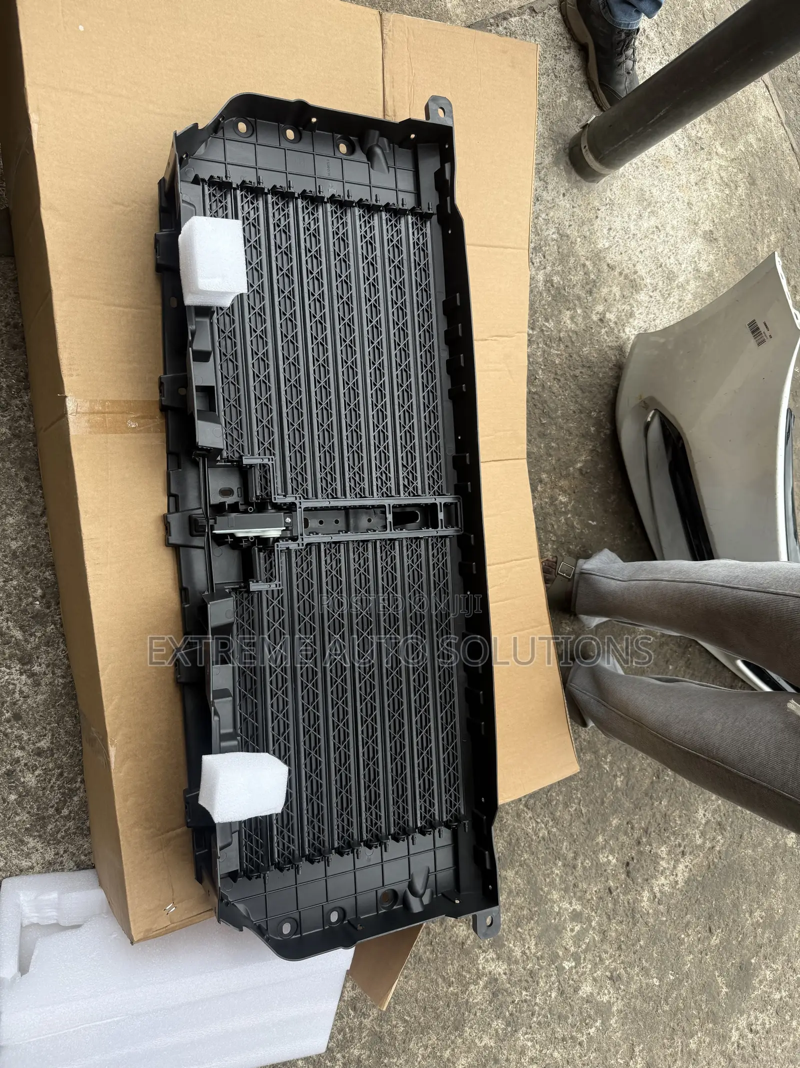 Ford F150 2021,2022,2023,2024 Shutter Grille