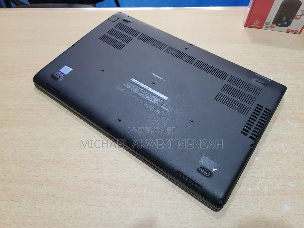 Laptop Dell Precision 15 3541 16GB Intel Core i7 SSD 512GB