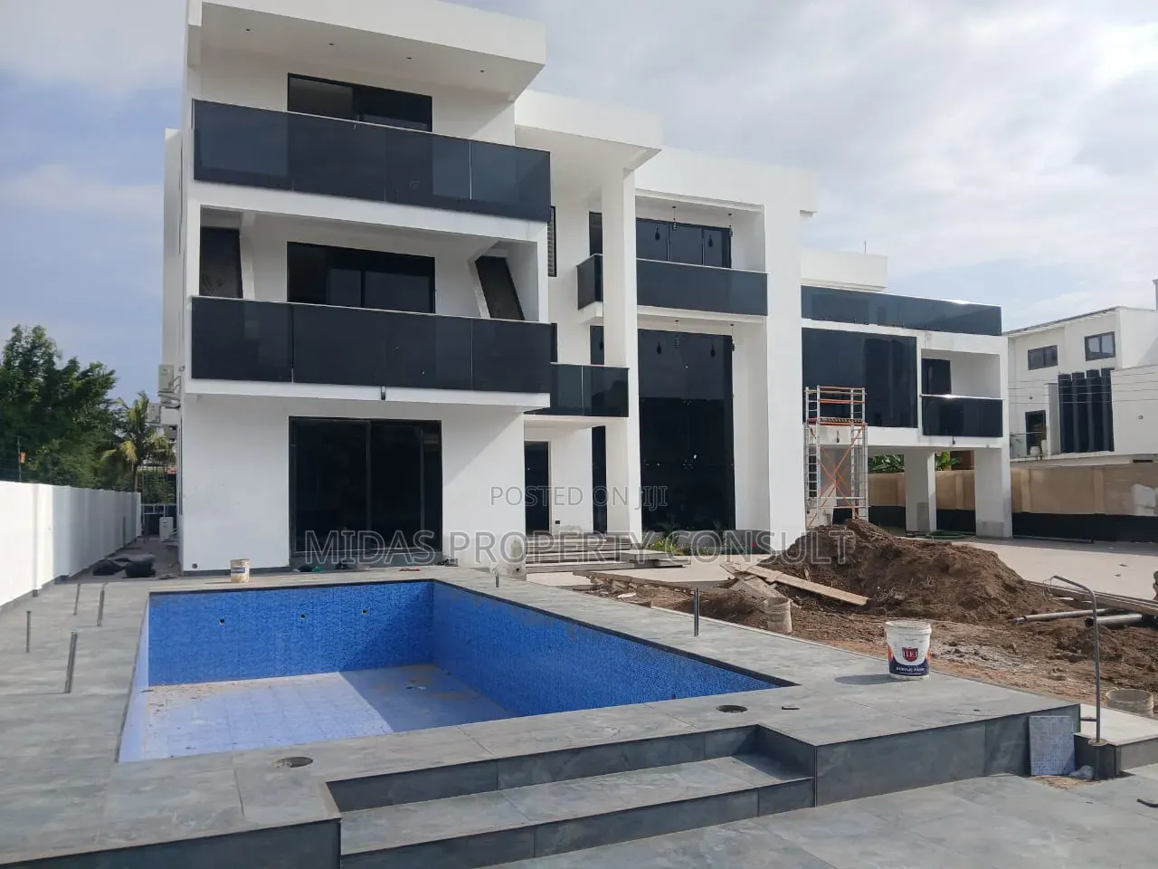 8bdrm House in Ghana Canada, Otano for sale