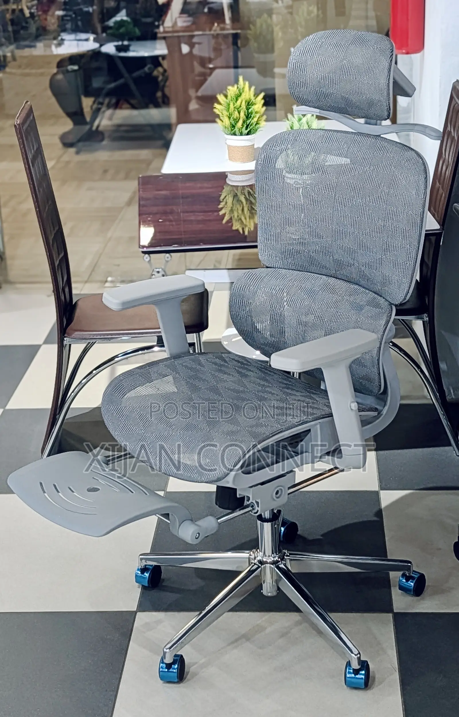 Ergonomic Mesh Office Chair With Headrest Footrest – Grey