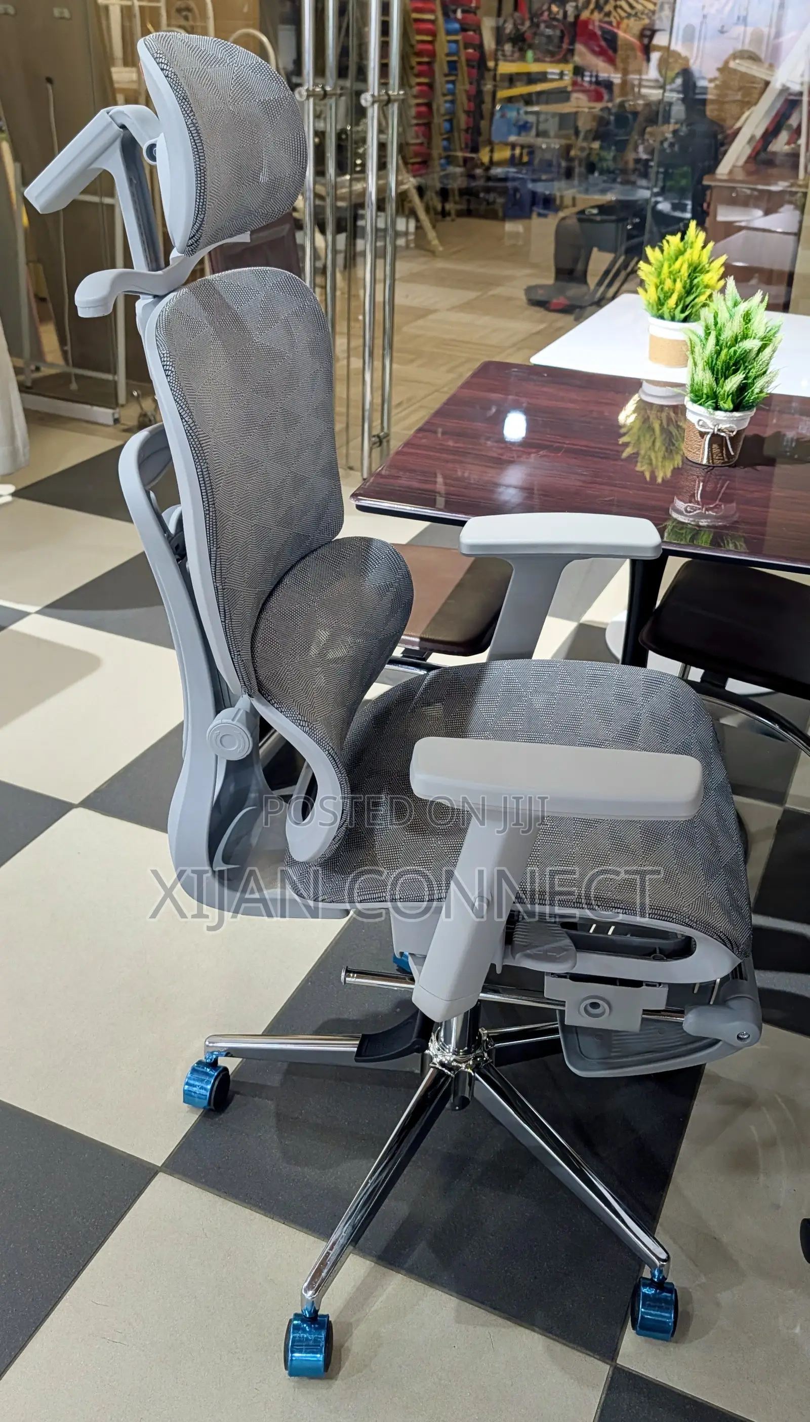 Ergonomic Mesh Office Chair With Headrest Footrest – Grey