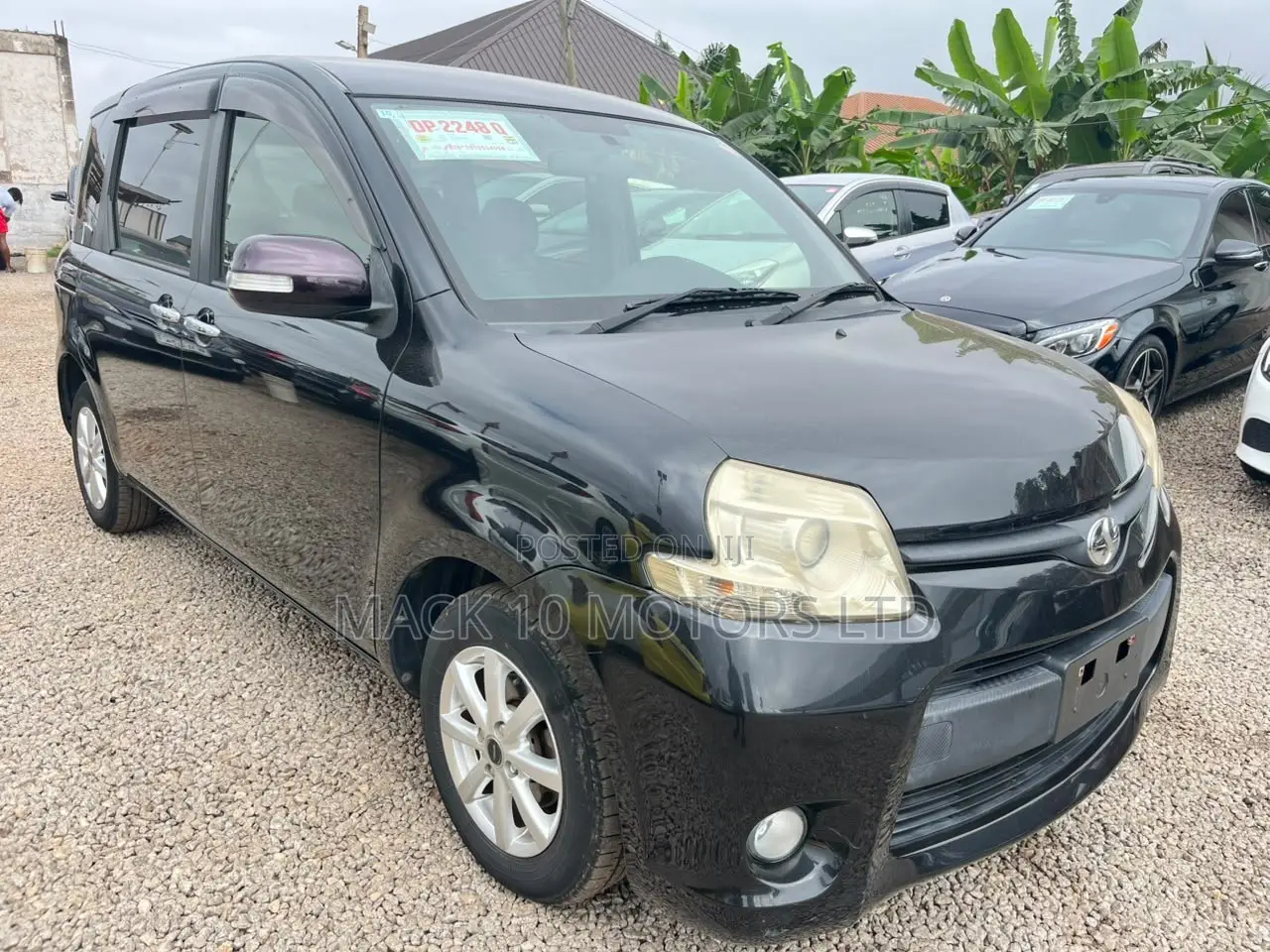 Toyota Sienta 1.5 FWD 2013 Black