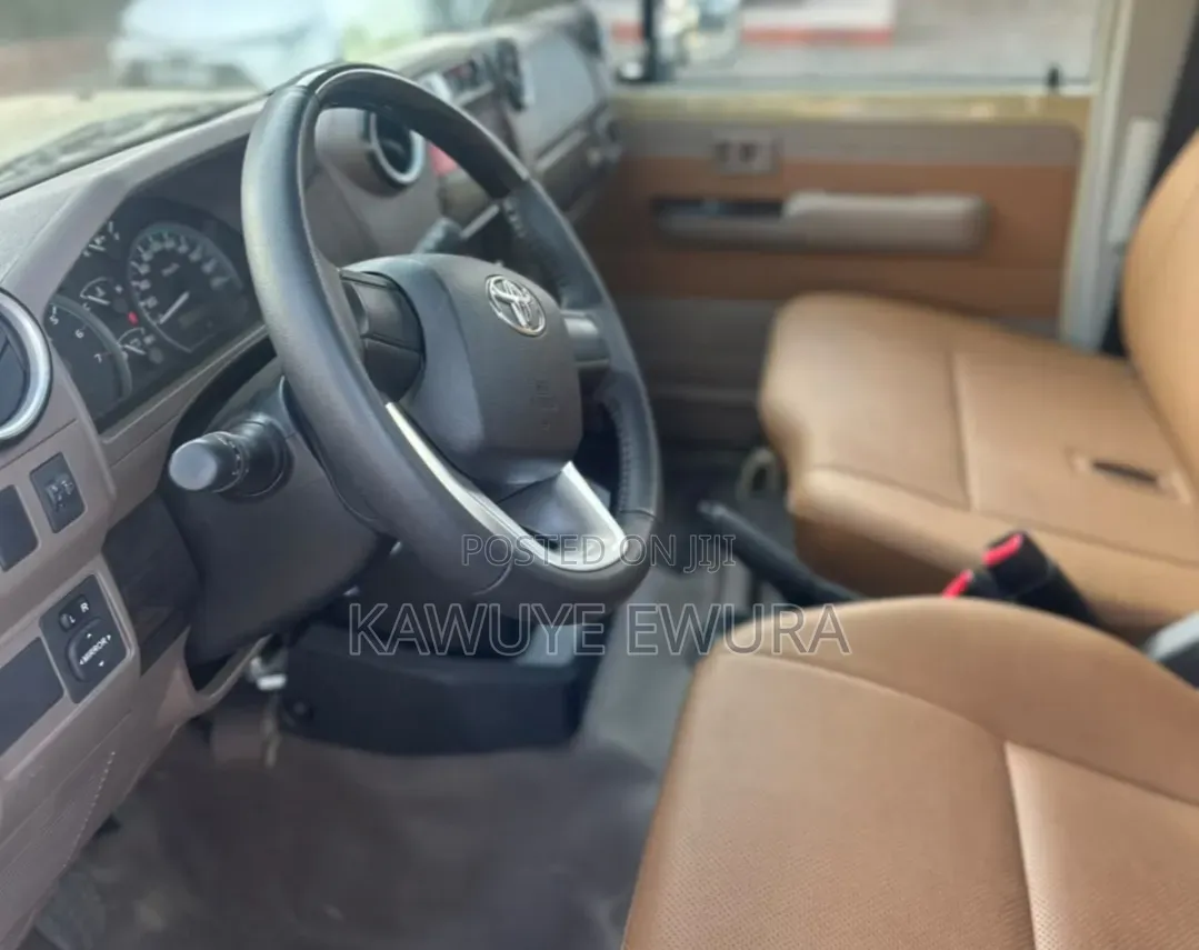New Toyota Land Cruiser 2022 Gold