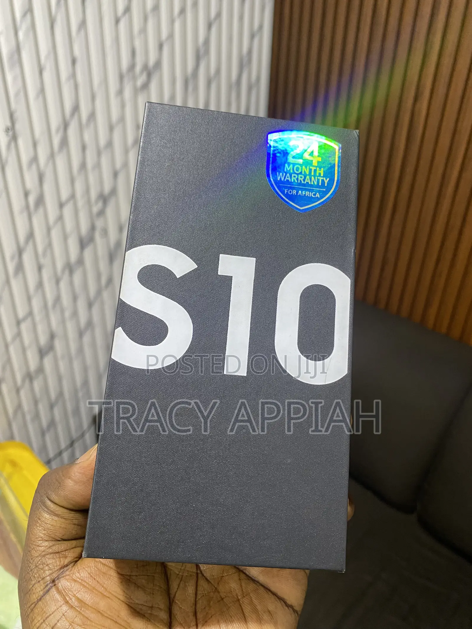 New Samsung Galaxy S10 128 GB Black
