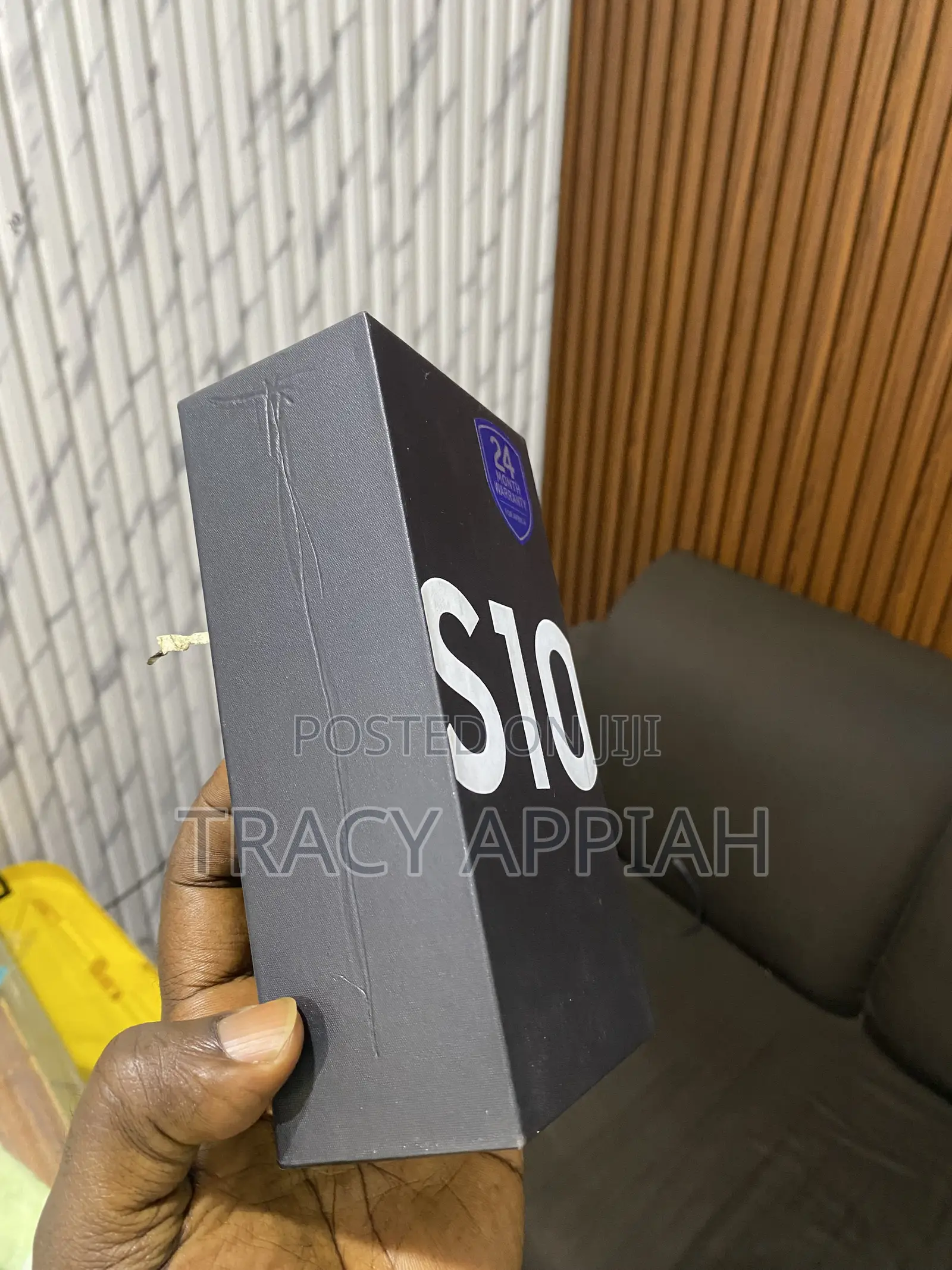 New Samsung Galaxy S10 128 GB Black