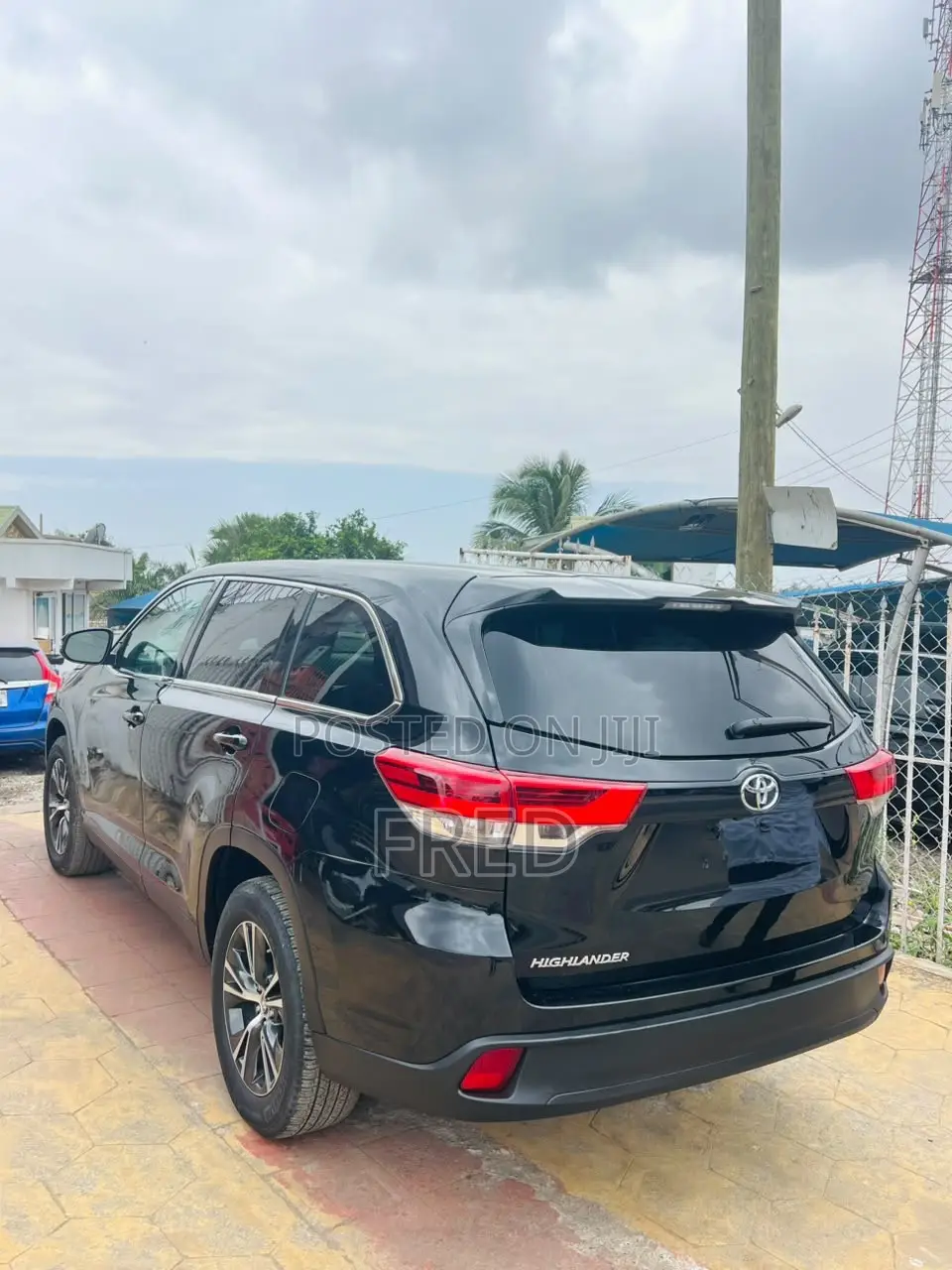 Toyota Highlander LE 2019 Black