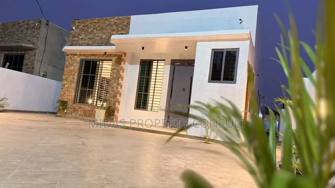 3bdrm House in Lakeside Estate for sale