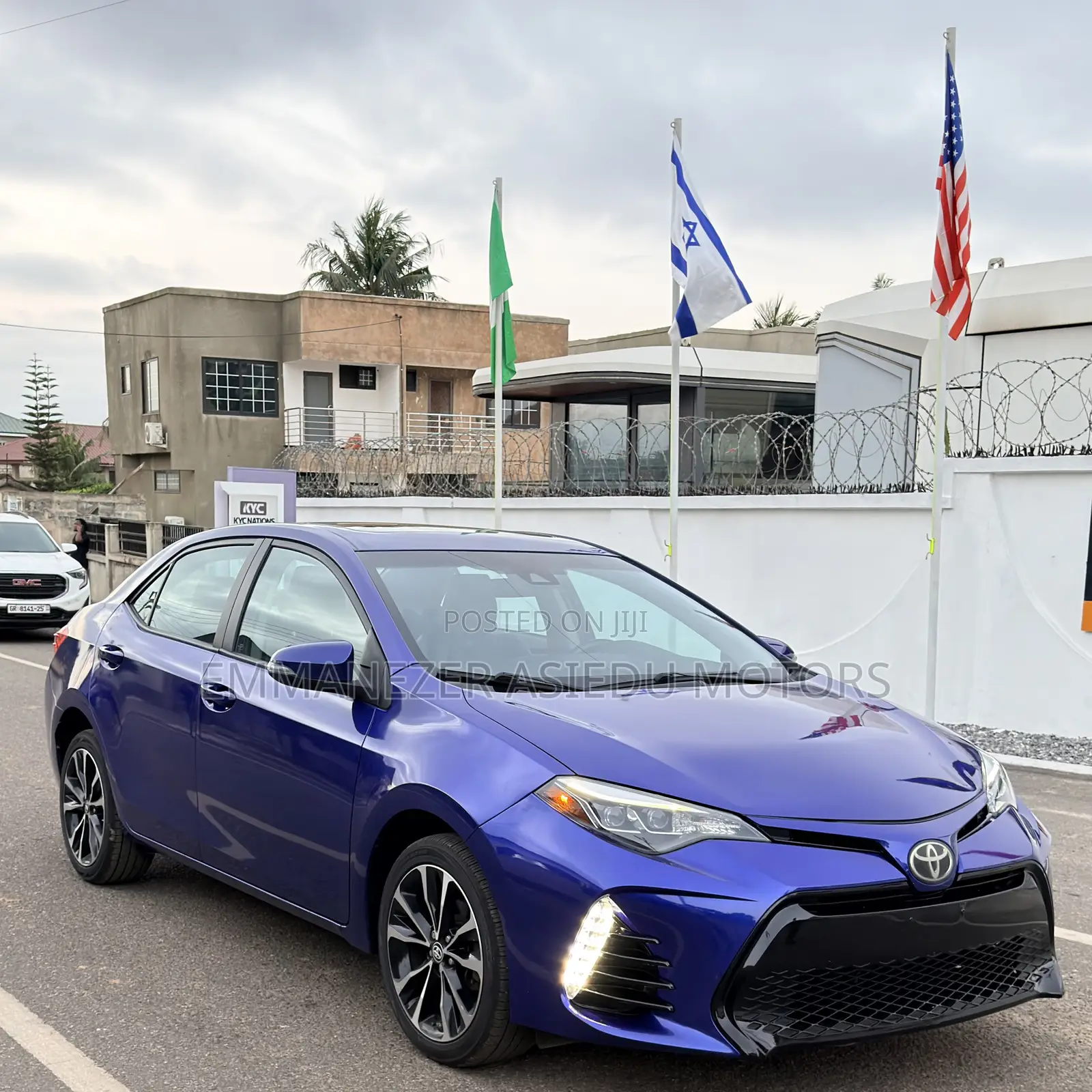 Toyota Corolla SE (1.8L 4cyl 2A) 2018 Blue