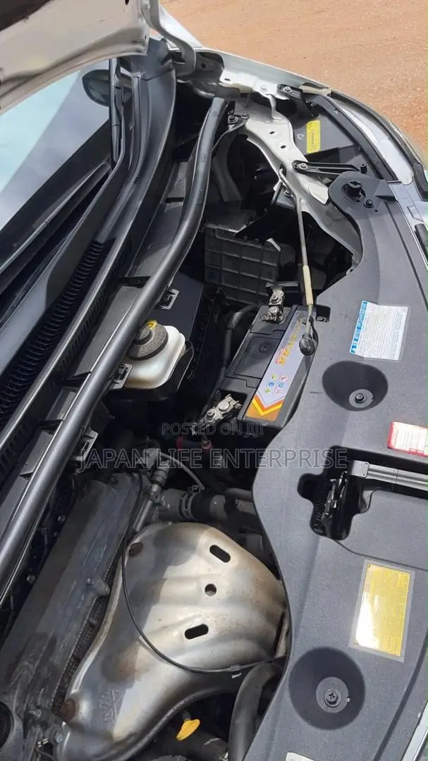 Toyota Alphard 2012 Off white