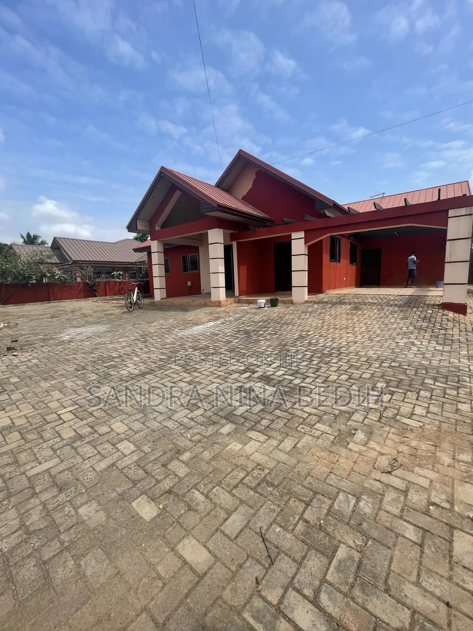 3bdrm House in East Legon Hills for rent
