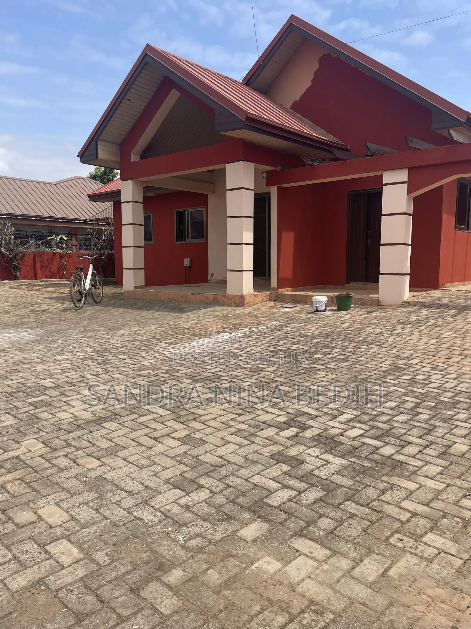 3bdrm House in East Legon Hills for rent