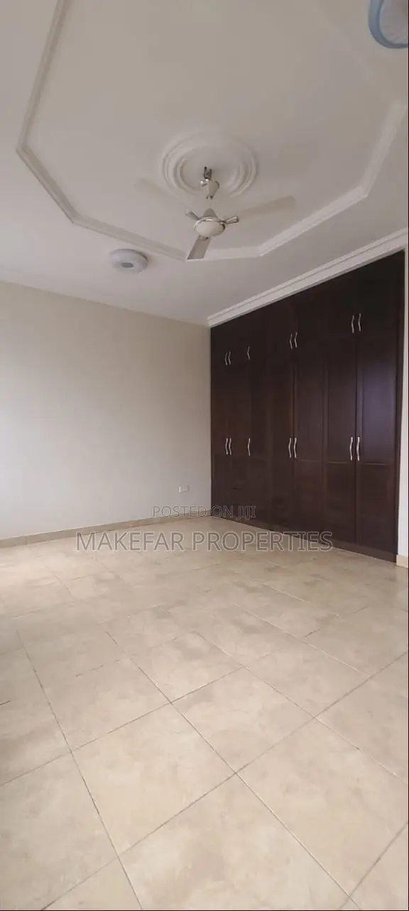 3bdrm House in Lake Side Estate for rent