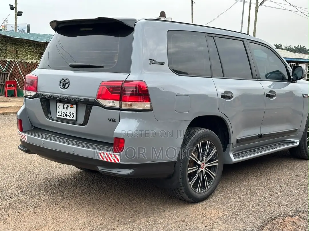 Toyota Land Cruiser 4.5 V8 DSL 2013