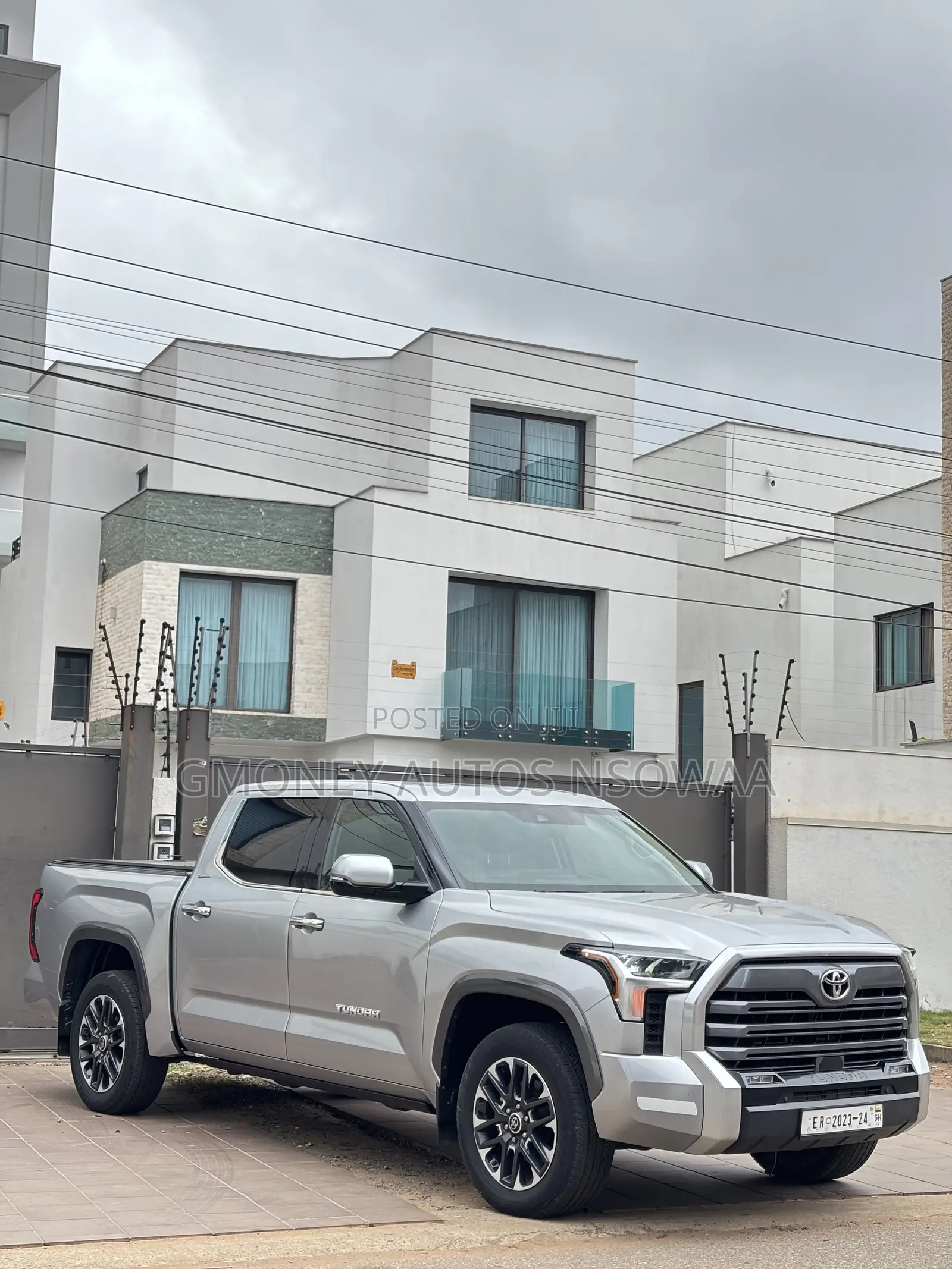 Toyota Tundra Limited CrewMax 5.5' Bed 2024 Silver
