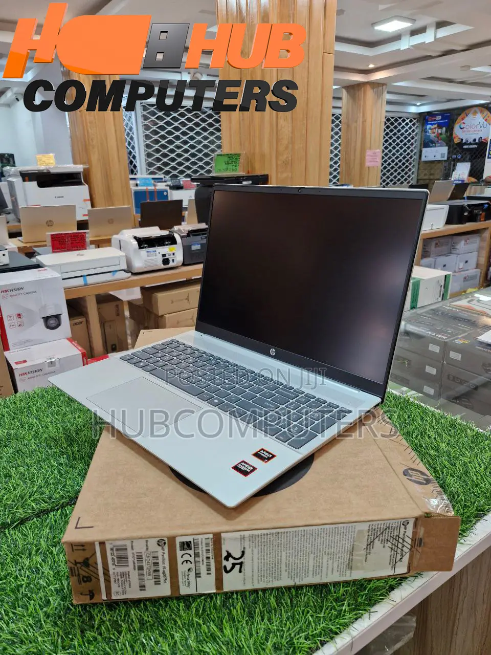 New Laptop HP Pavilion 17 16GB AMD Ryzen 7 SSD 1T