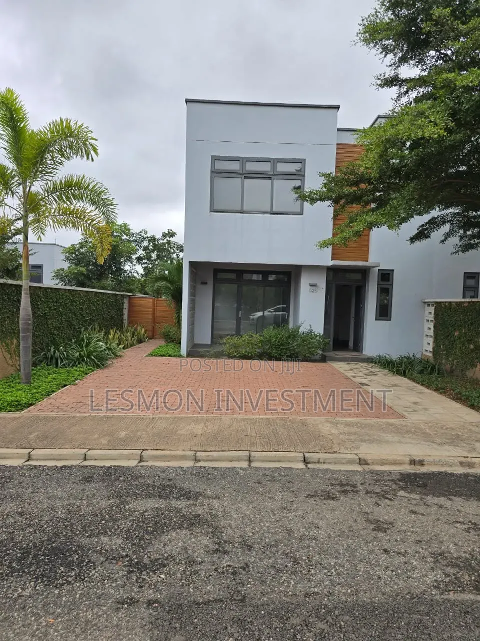 Furnished 2bdrm Apartment in Lesmon Investment, Oxford Street for rent