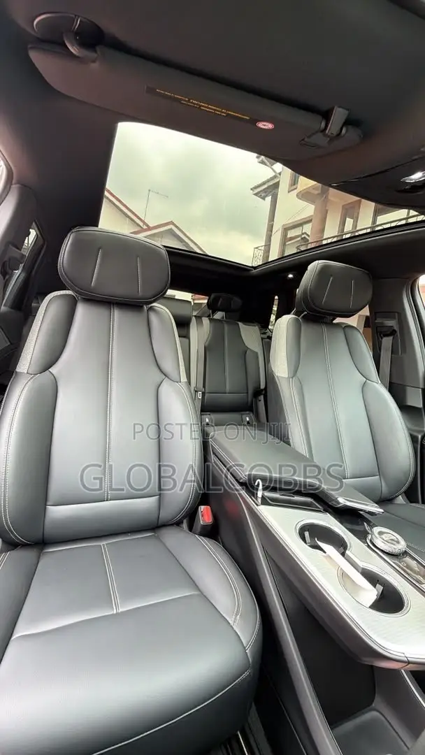 Cadillac Lyriq 2024 White