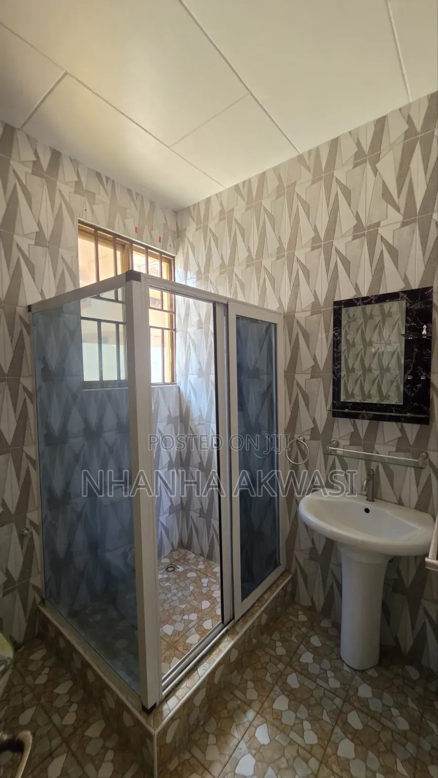 4bdrm House in Klagon, Sakumono for rent